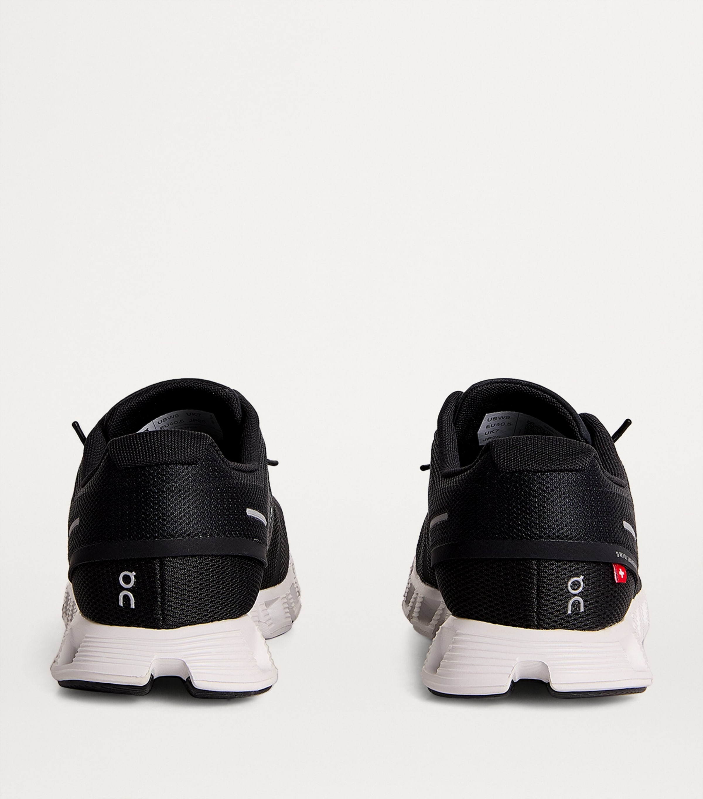 Cloud 5 Trainers BLACK WHITE Image 4