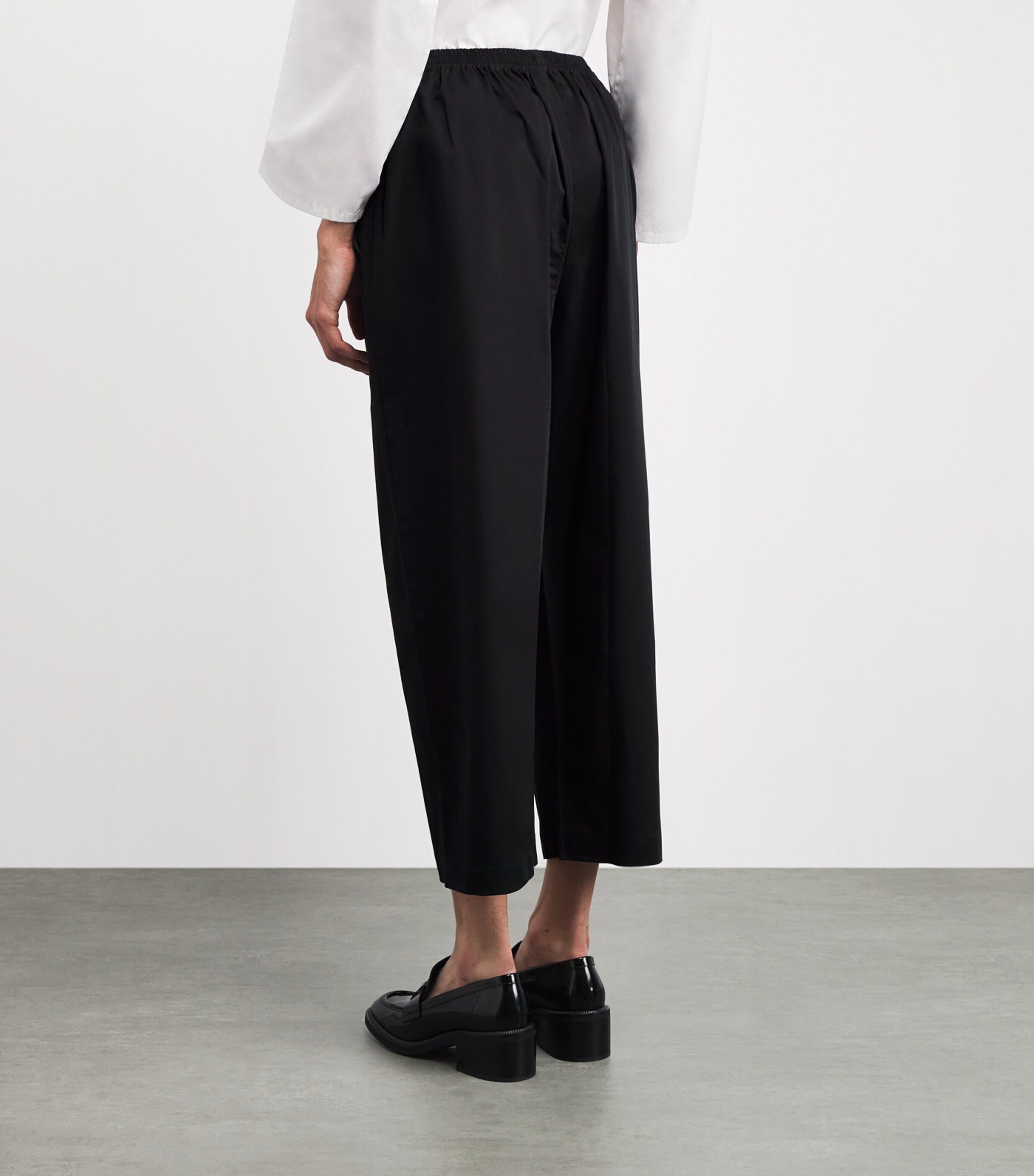 Eskandar Womens Cropped Japanese Trousers Black Image 5