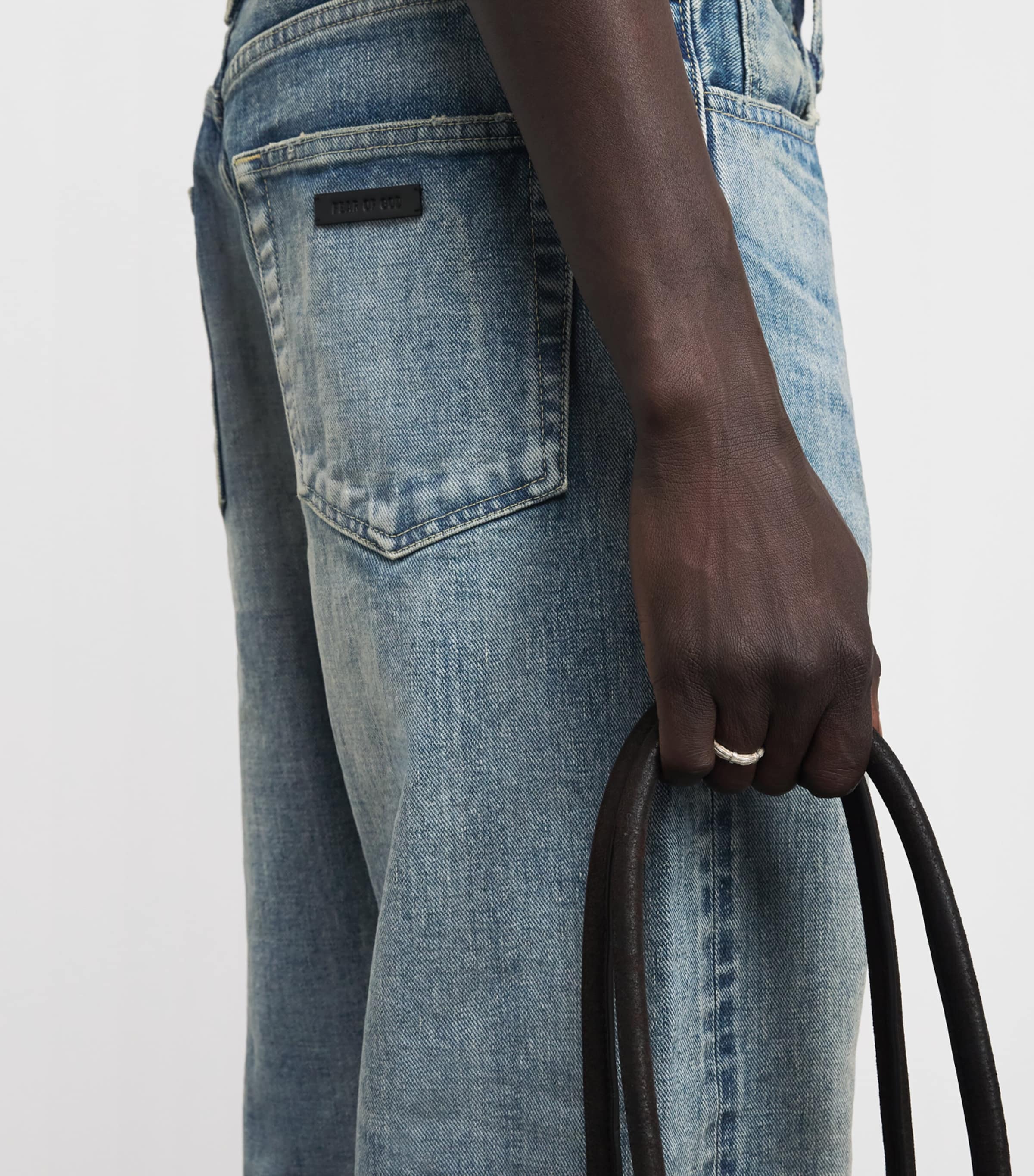 Fear Of God Mens Faded Straight Jeans Vintage Indigo Image 3