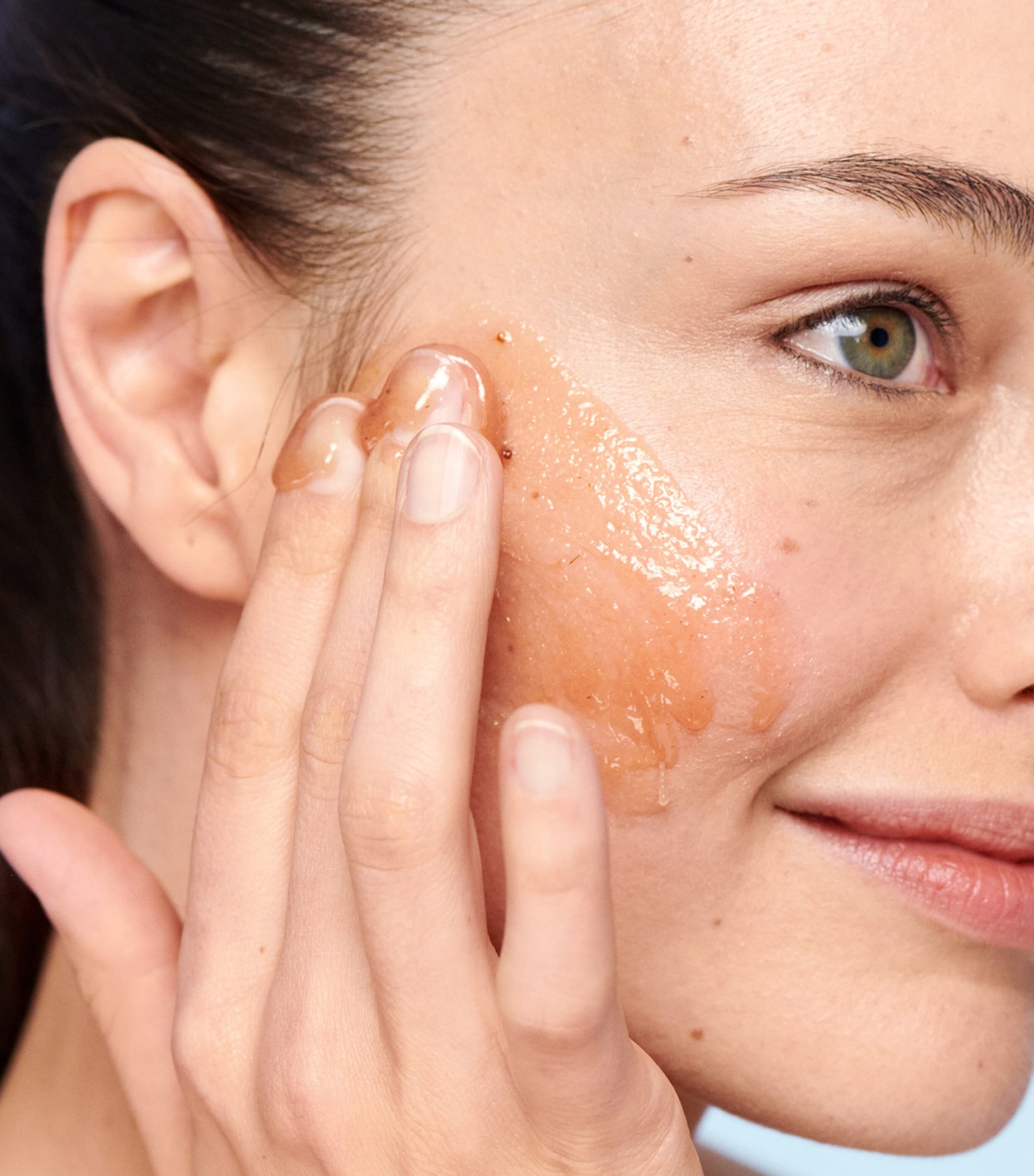 Sugar Strawberry Exfoliating Face Wash (125ml) NO COLOUR Image 2