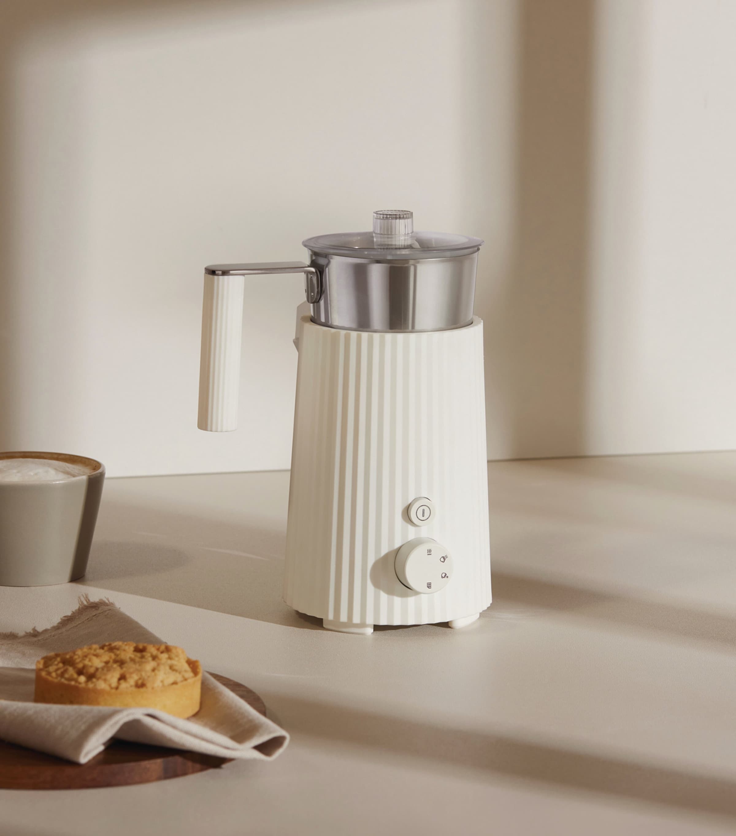 Plissé Milk Frother WHITE Image 2