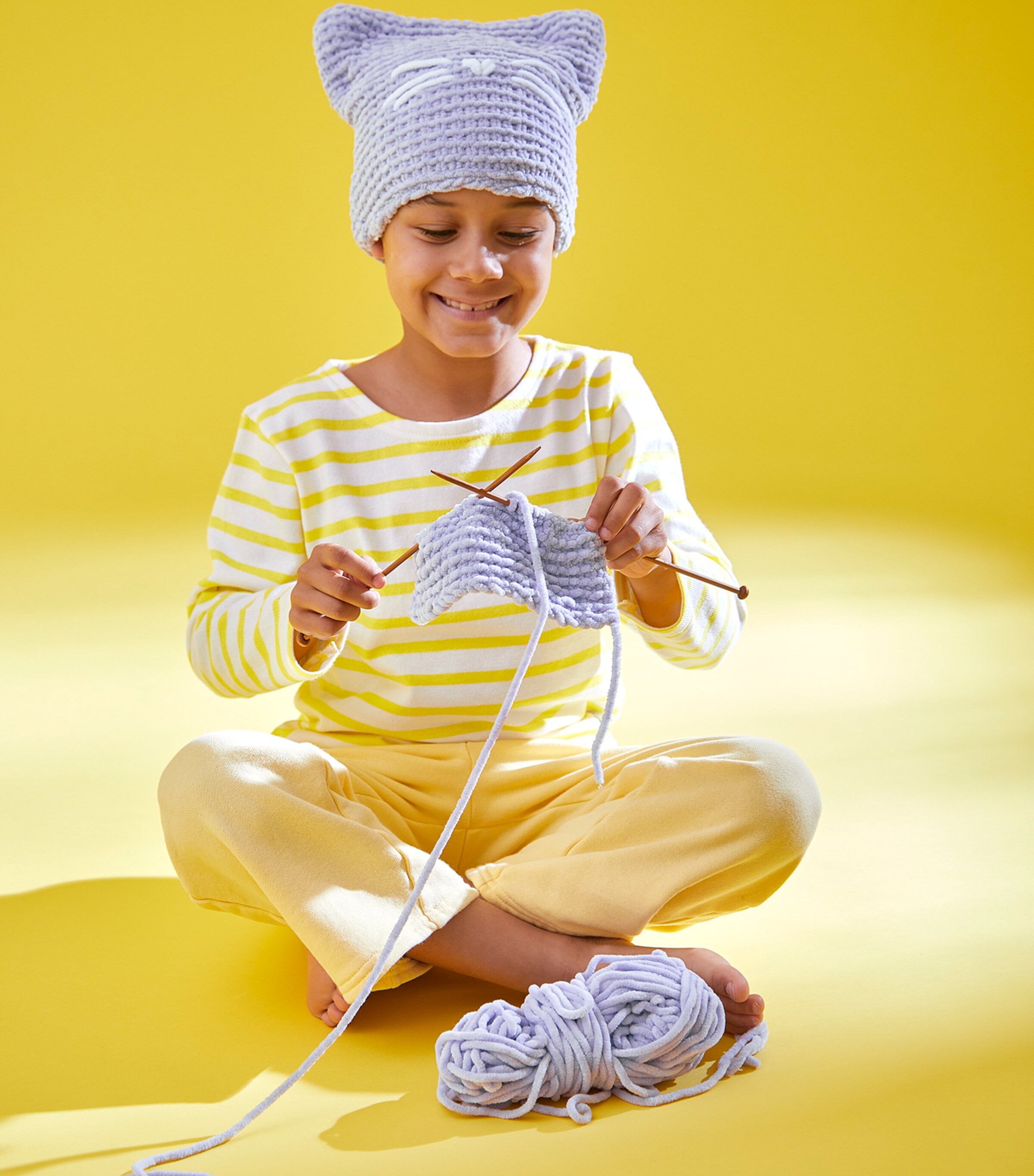 Janod Knitting Kitten Hat Creative Kit Image 8