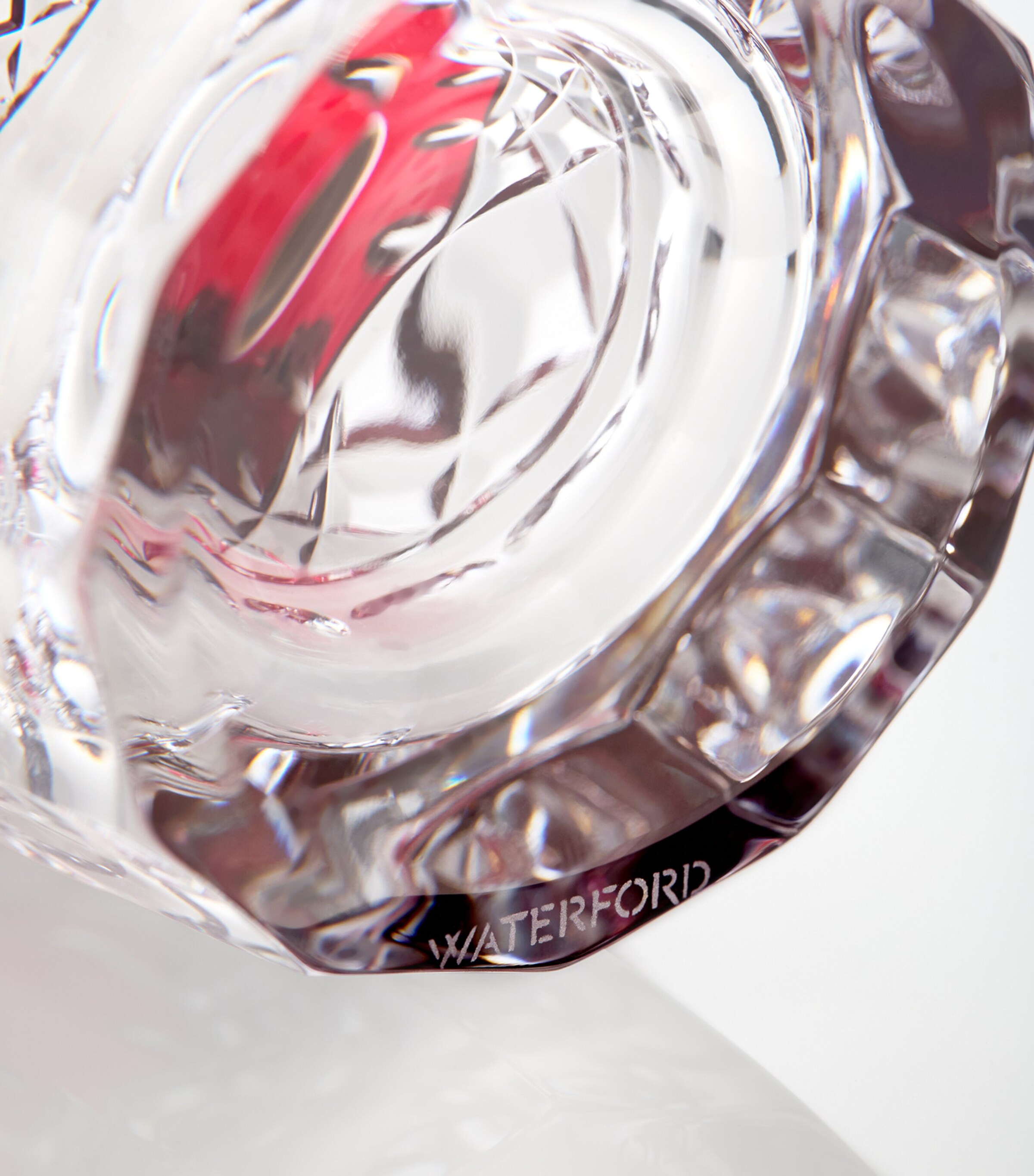 Crystal Lismore Cocktail Shaker (710ml) RED Image 5