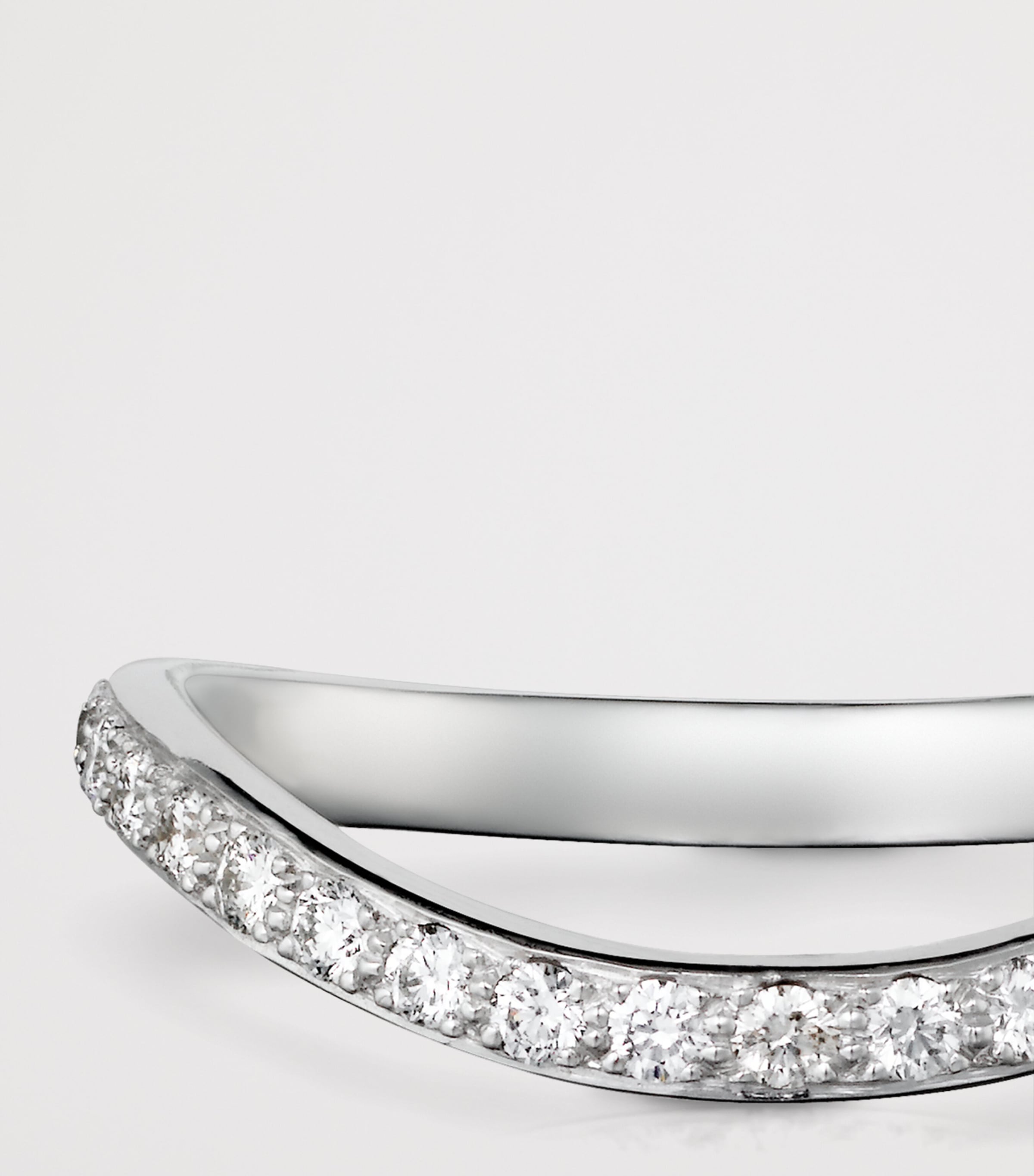 Cartier Platinum and Diamond Trinity Ruban Wedding Band Platinum Image 5