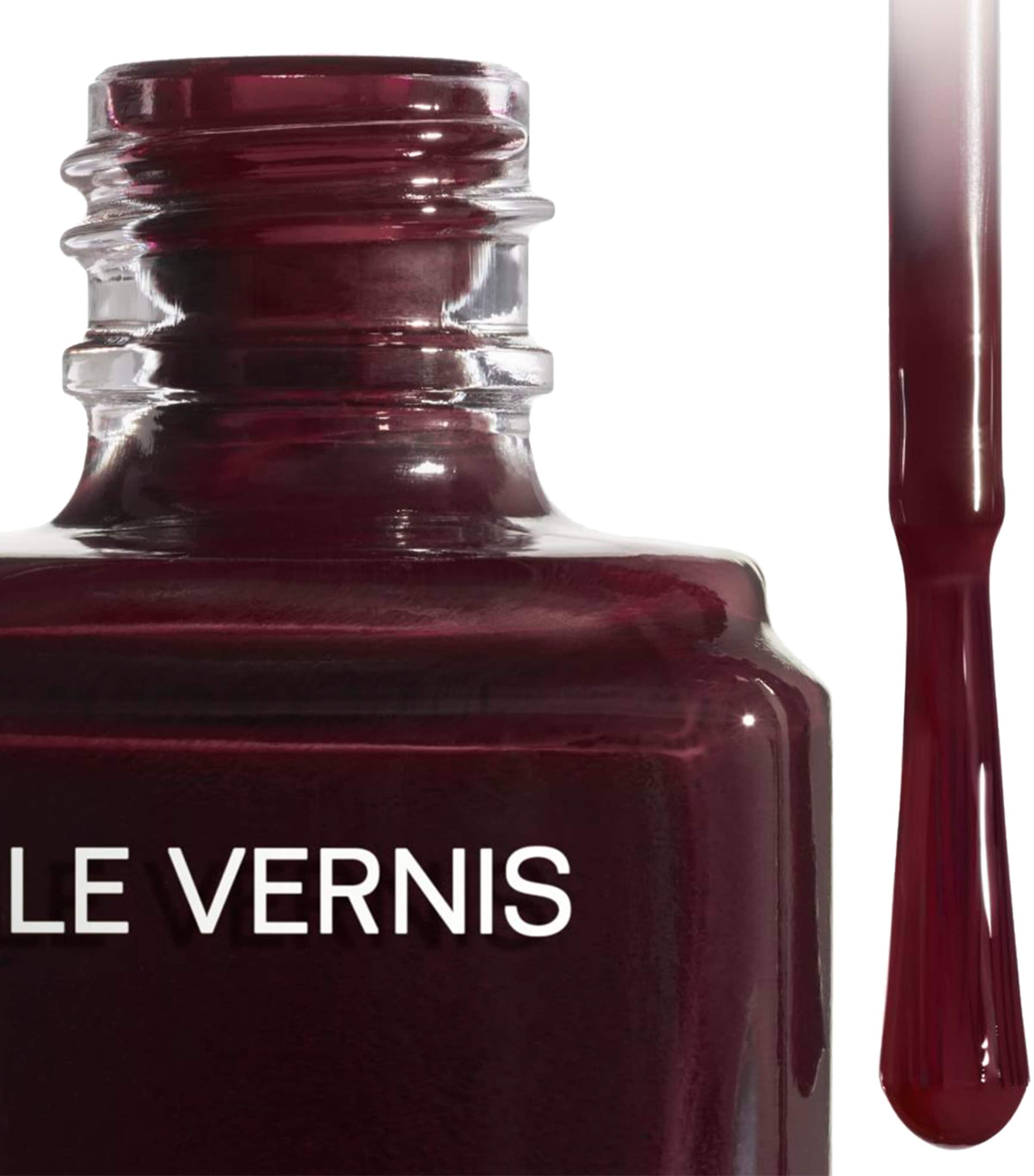 LE VERNIS Longwear Nail Colour ROUGE NOIR 155 Image 2