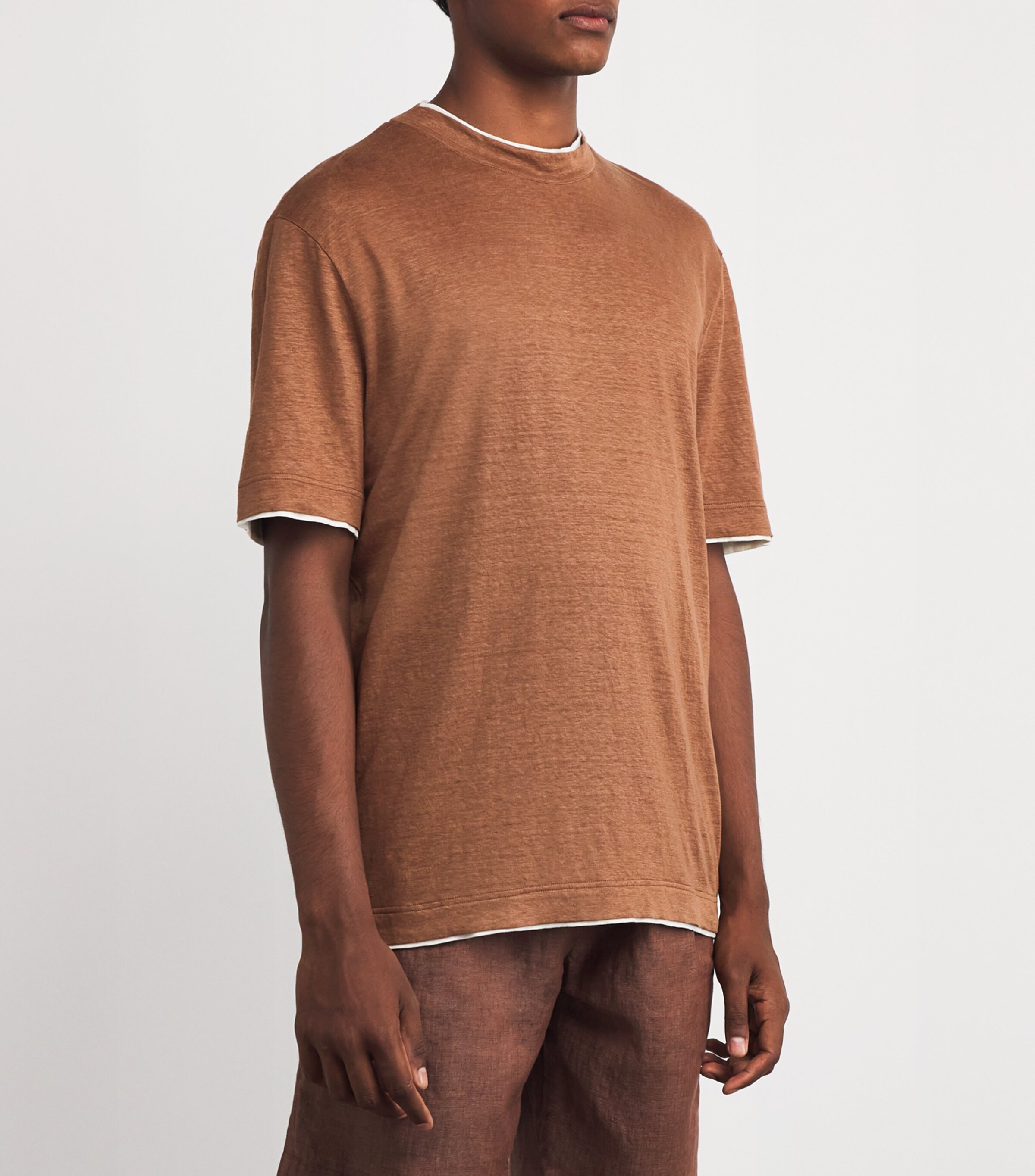 Eleventy Mens x Harrods Linen Layered T-Shirt Vicuna E Bianco Image 3