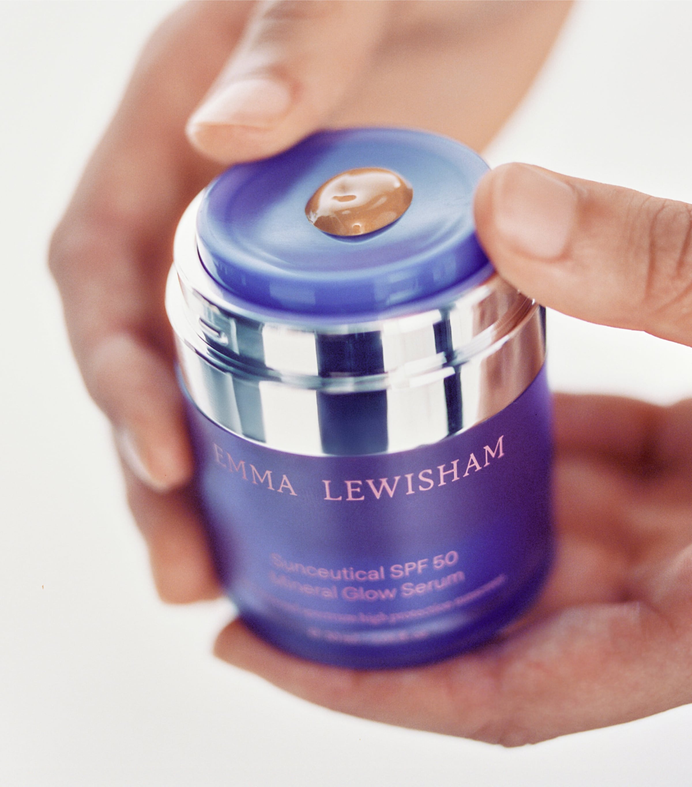 Sunceutical SPF 50 Mineral Glow Serum (30ml) - Refill NO COLOUR Image 5