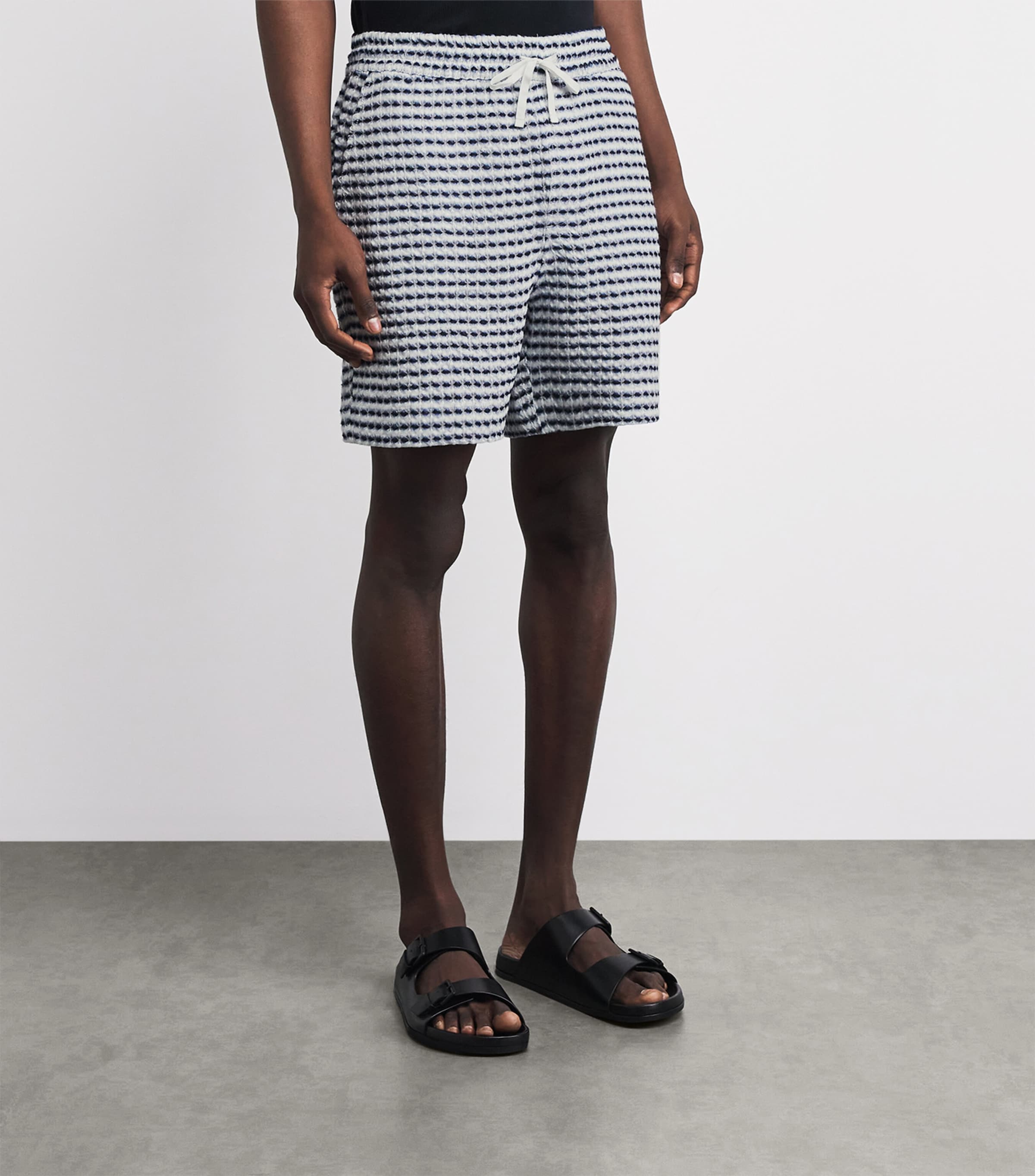 CHÉ Mens Linen Riita Shorts Blue Image 4