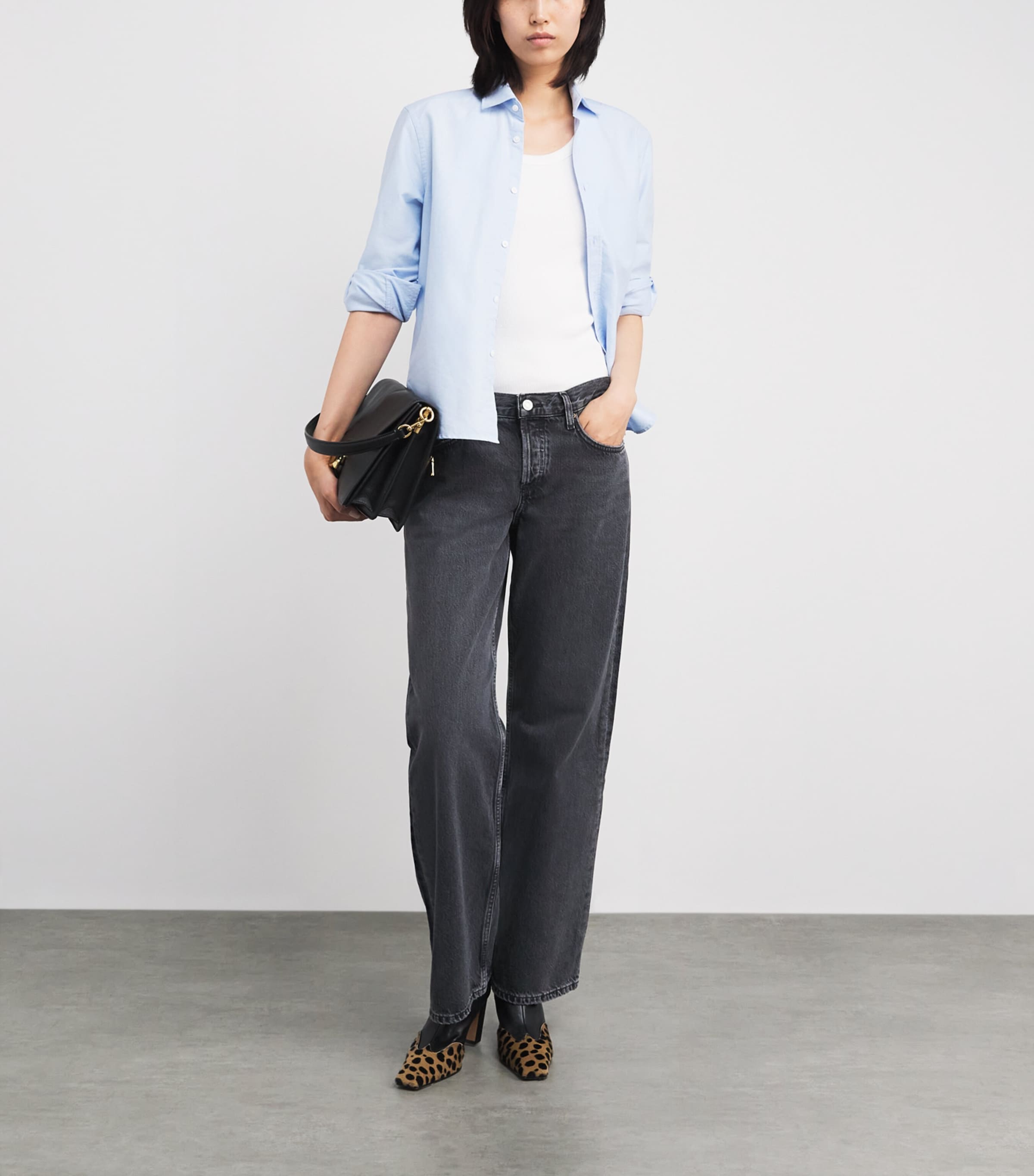 Low-Rise Loose Jeans SYMBOLIC Image 2