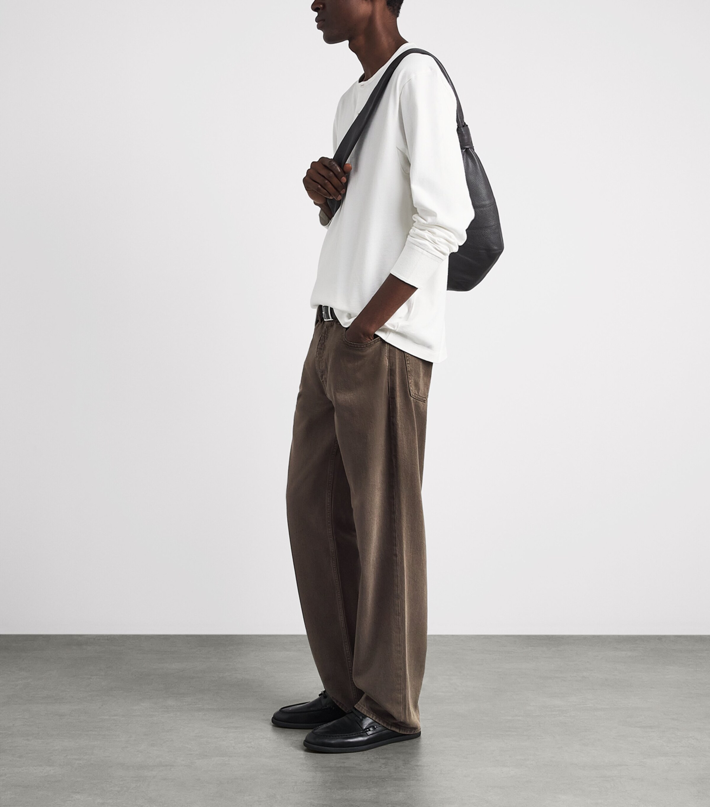 FRAME Mens Relaxed Jeans Bsne Brownstone Image 2