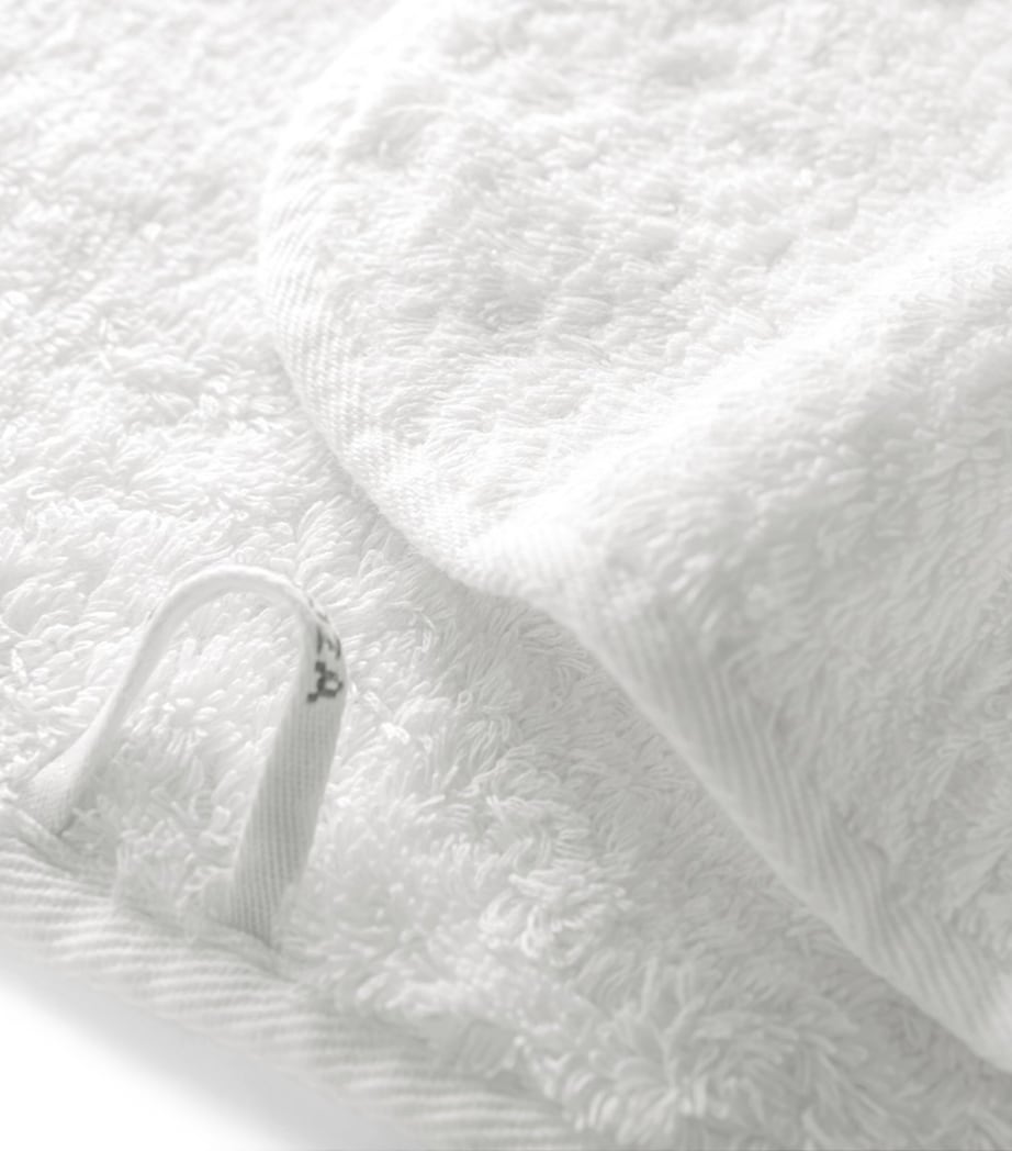 GRACCIOZA Egyptian Cotton Portobello Hand Towel (50cm x 100cm) White Image 4