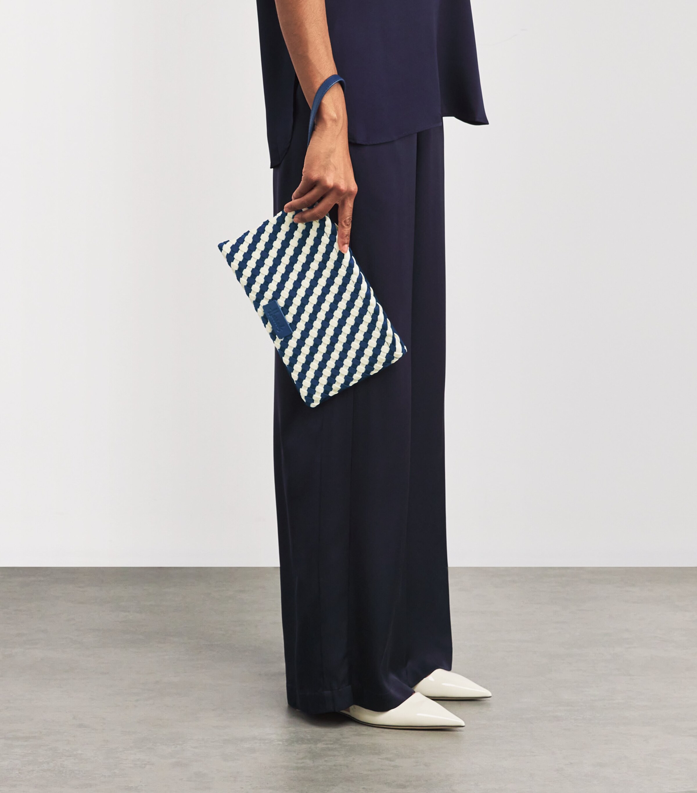 Harrods Neoprene Woven Pouch Navy Image 5