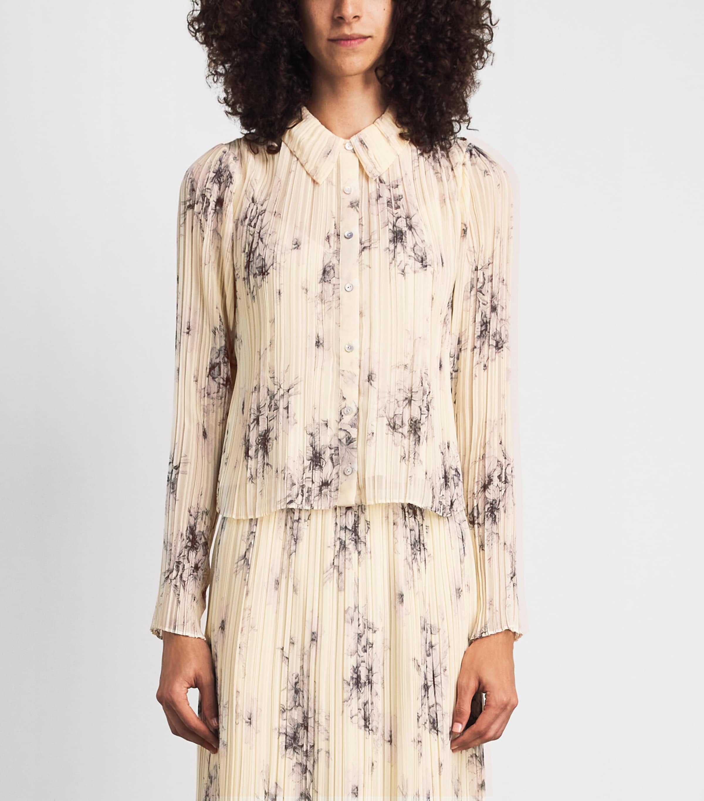 Cinq A Sept Womens Hand-Sketched Delaine Pleated Shirt Gardenia/black Image 4