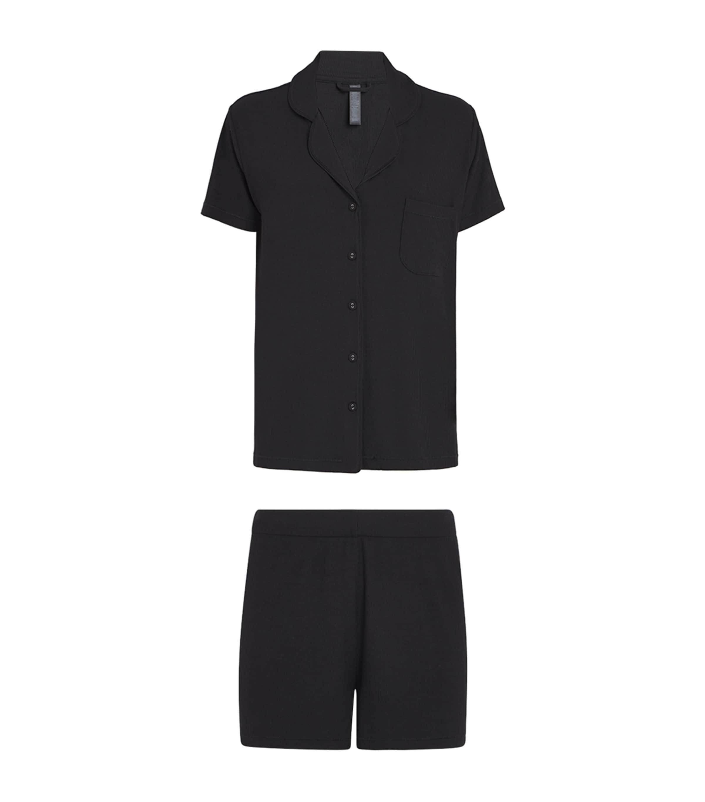 Skims Soft Lounge Short Pyjamas In Black