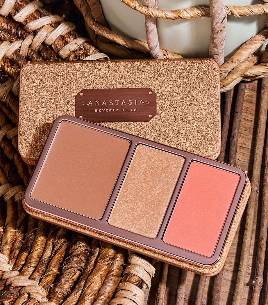 Costa Rica Face Palette OFF TO COSTA RICA Image 7