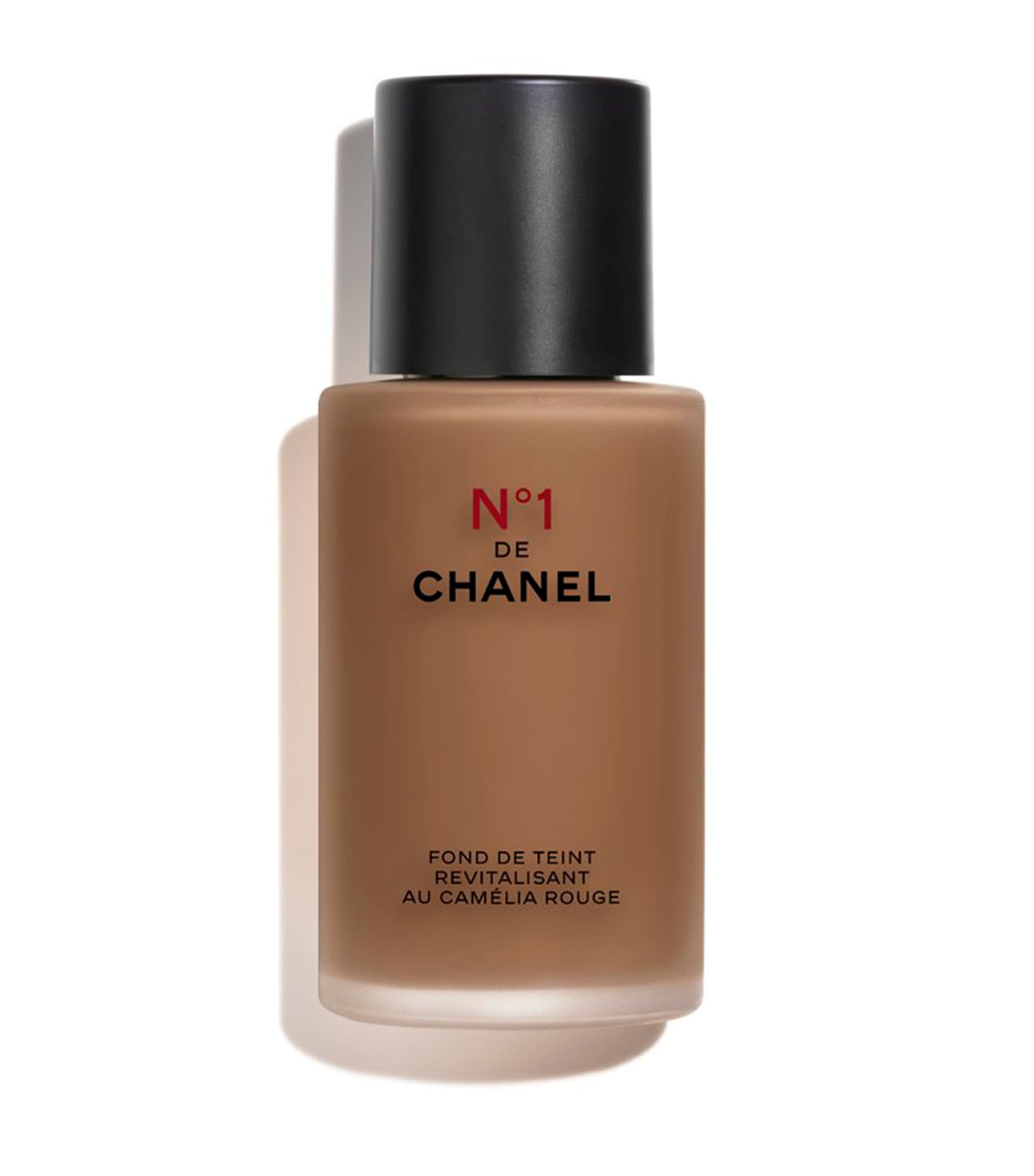 Chanel N°1 De Revitalizing Foundation In Nude