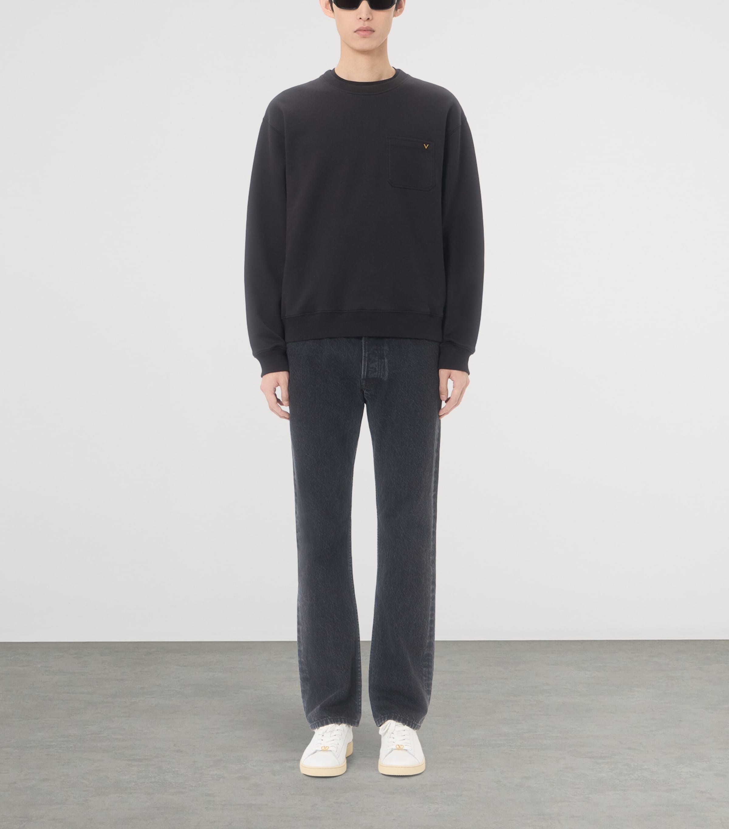 Valentino Garavani Mens Cotton-Blend V-Gold Sweatshirt Image 5