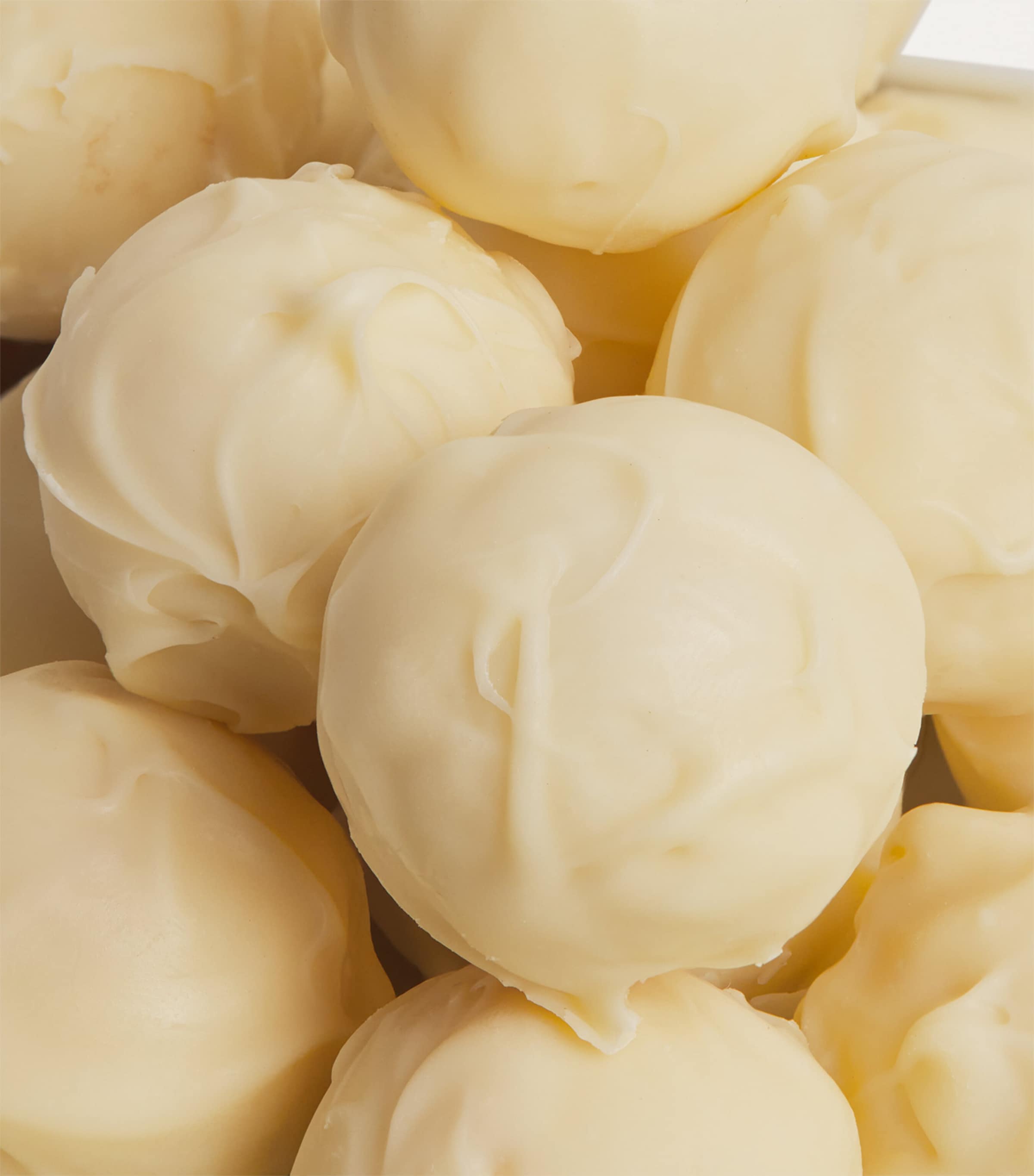 15-Piece Madagascan Vanilla Truffles (175g) NO COLOUR Image 5