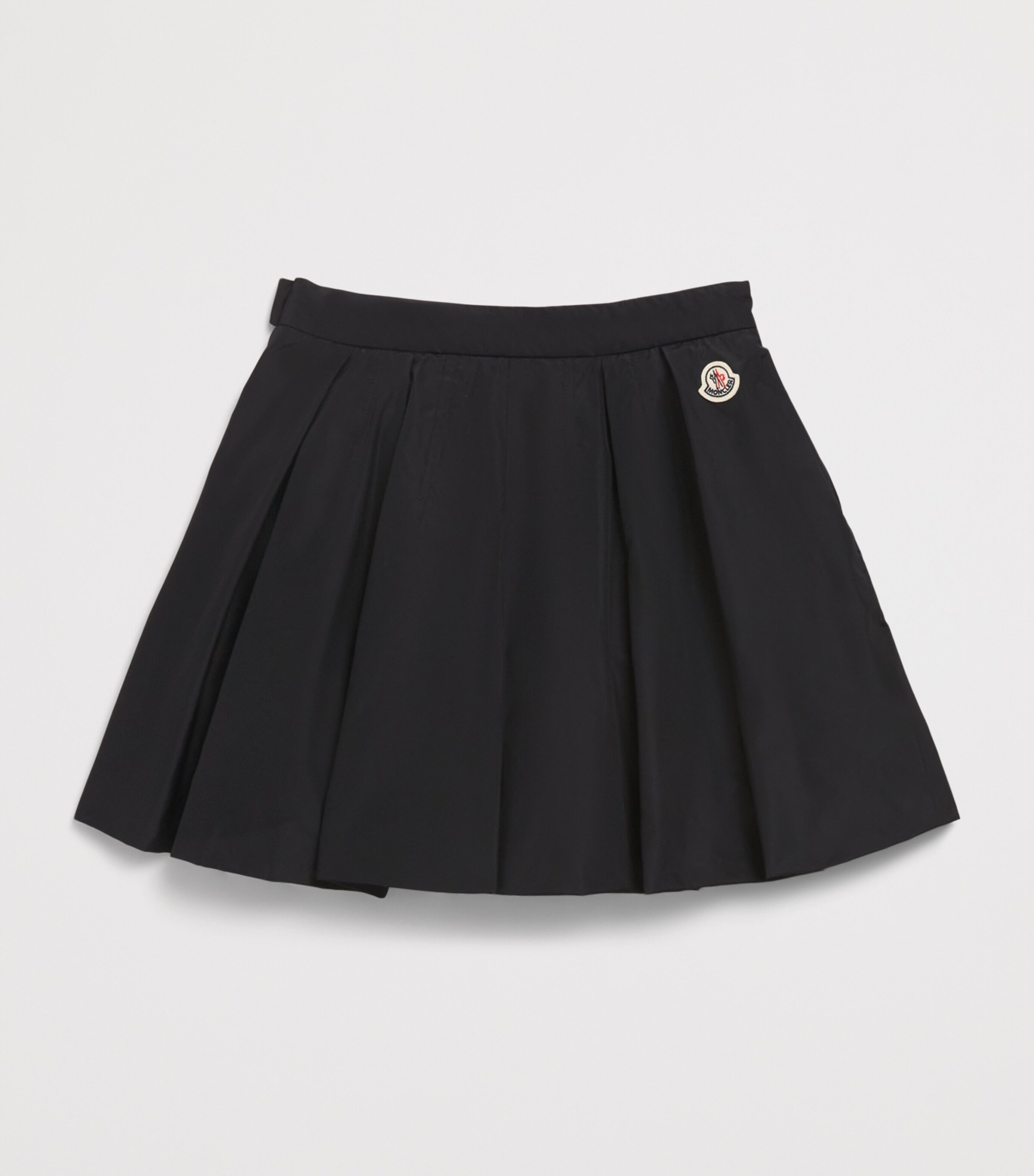 Moncler Enfant Taffeta Pleated Shorts (8-10 Years) Image 2