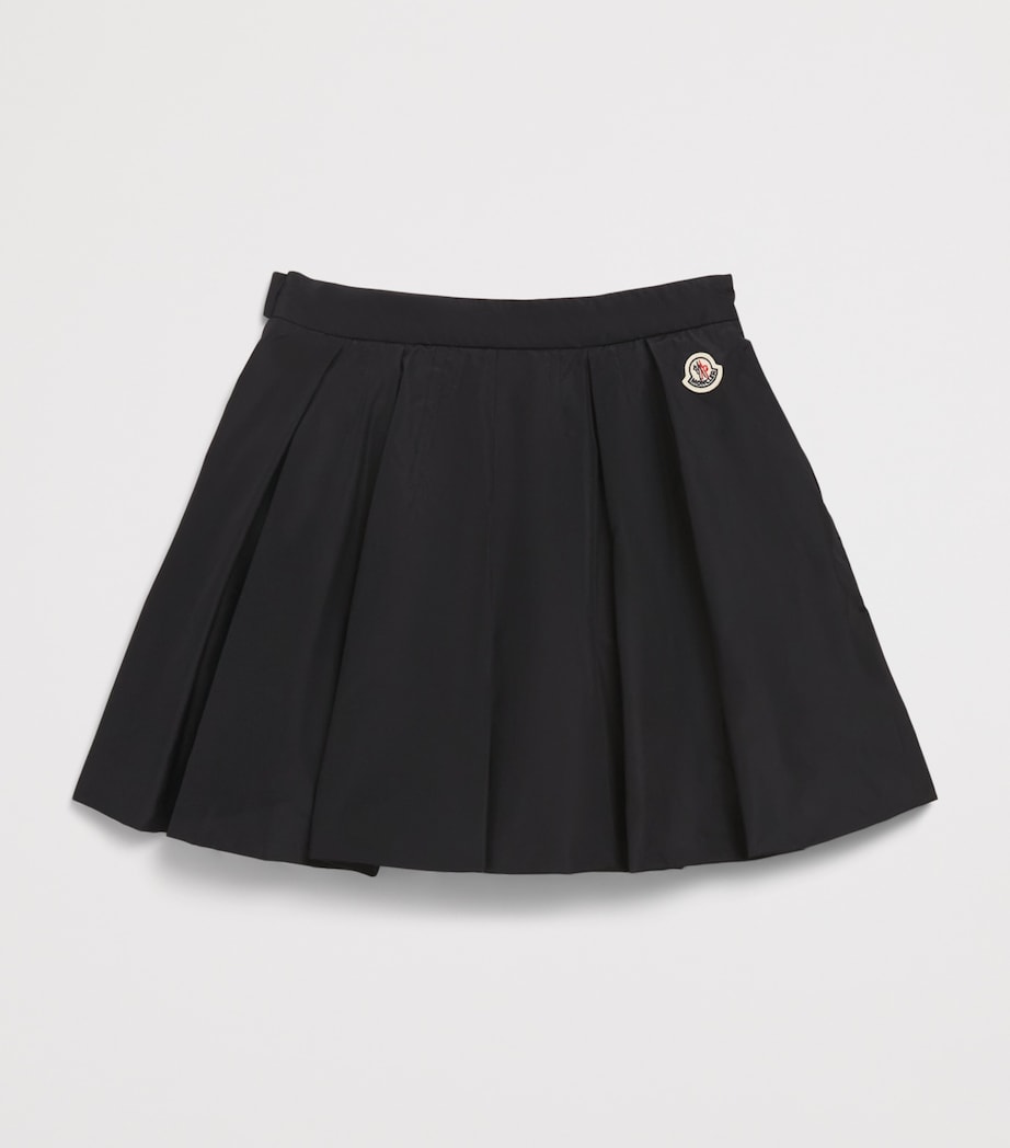 Moncler Enfant Taffeta Pleated Shorts (8-10 Years) Image 2