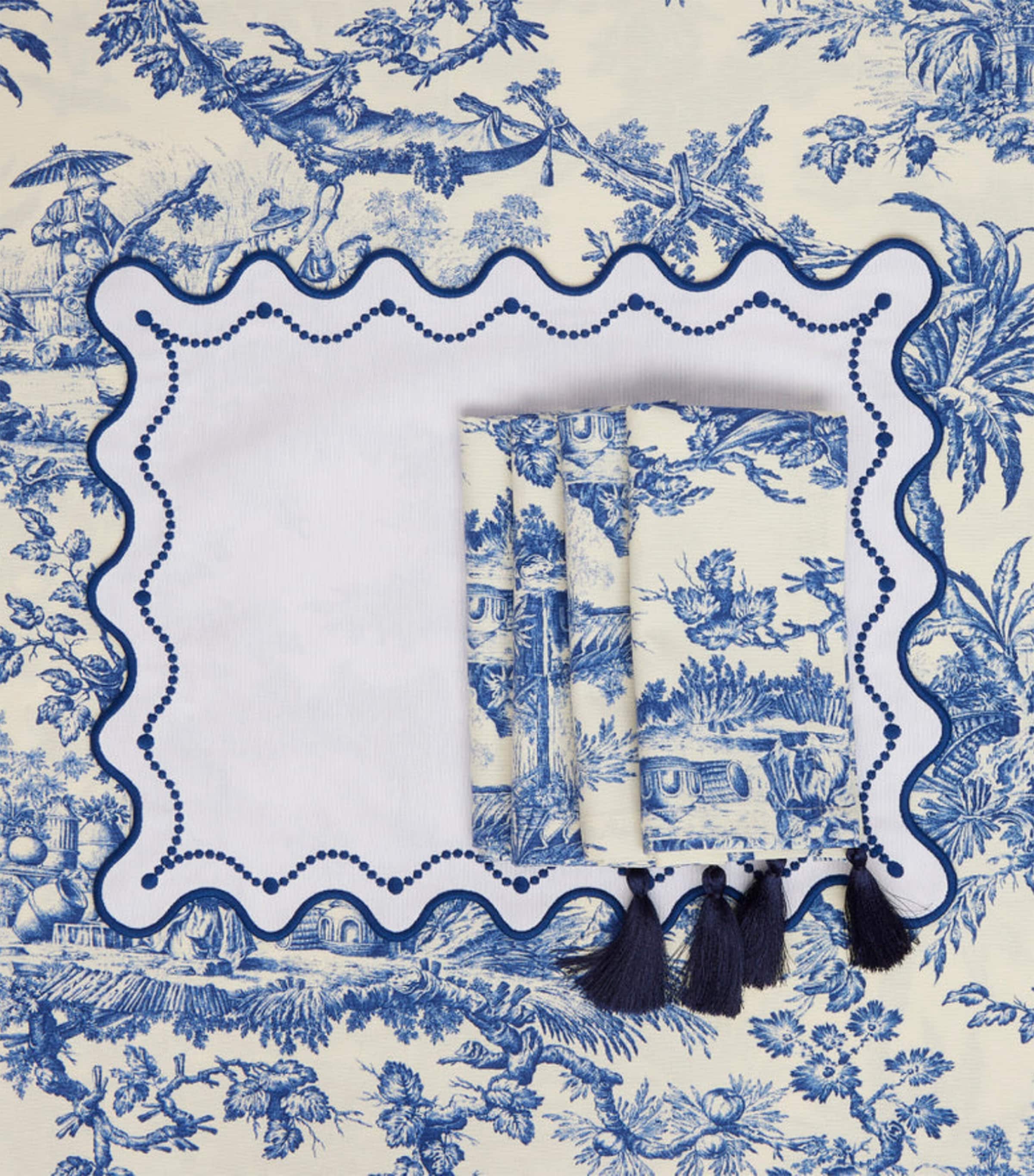 Set of 4 Toile Napkins (45cm x 45cm) MULTI Image 3