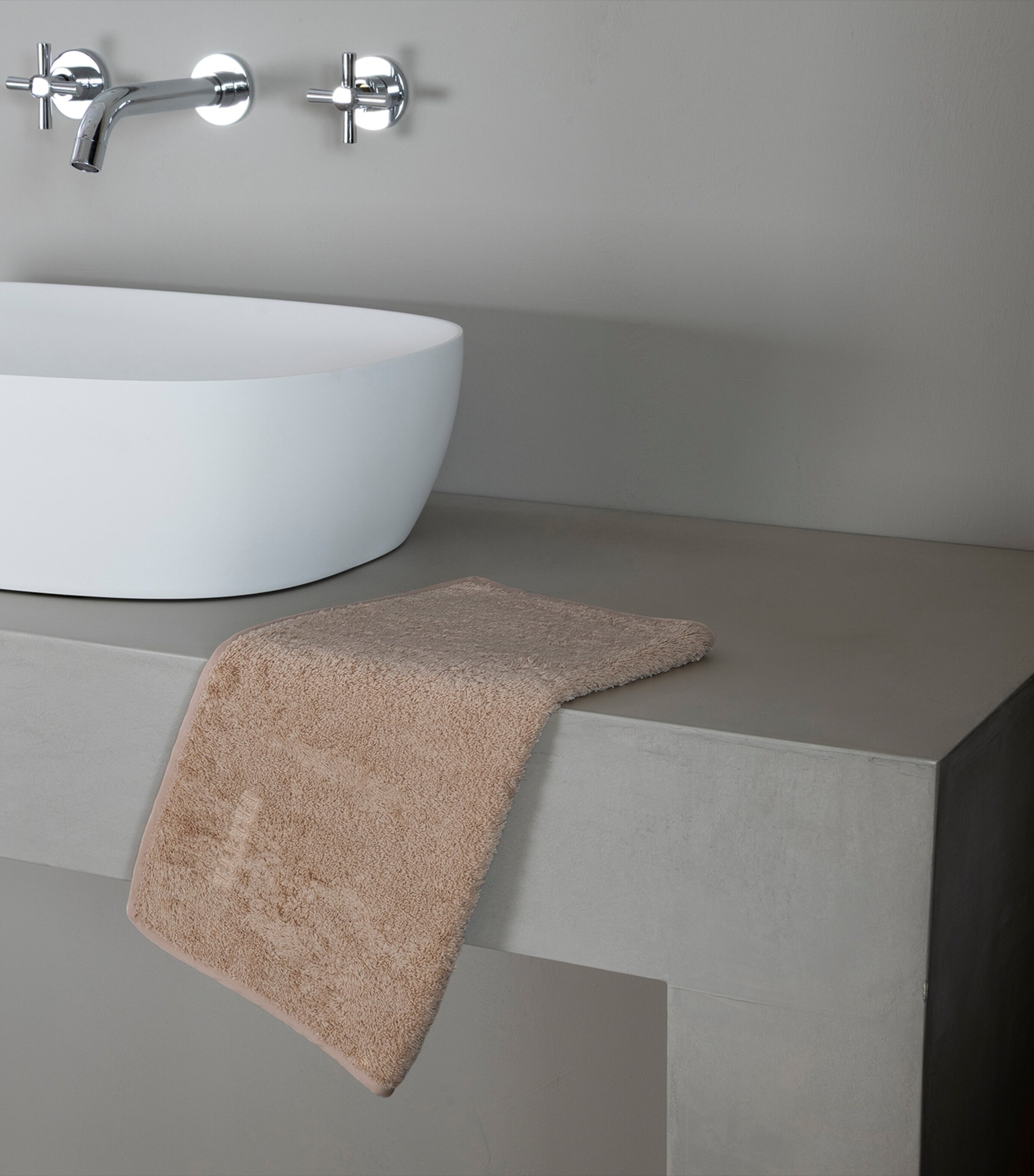 Frette Cotton Unito Hand Towel (60cm x 110cm) Misty Blush Image 2