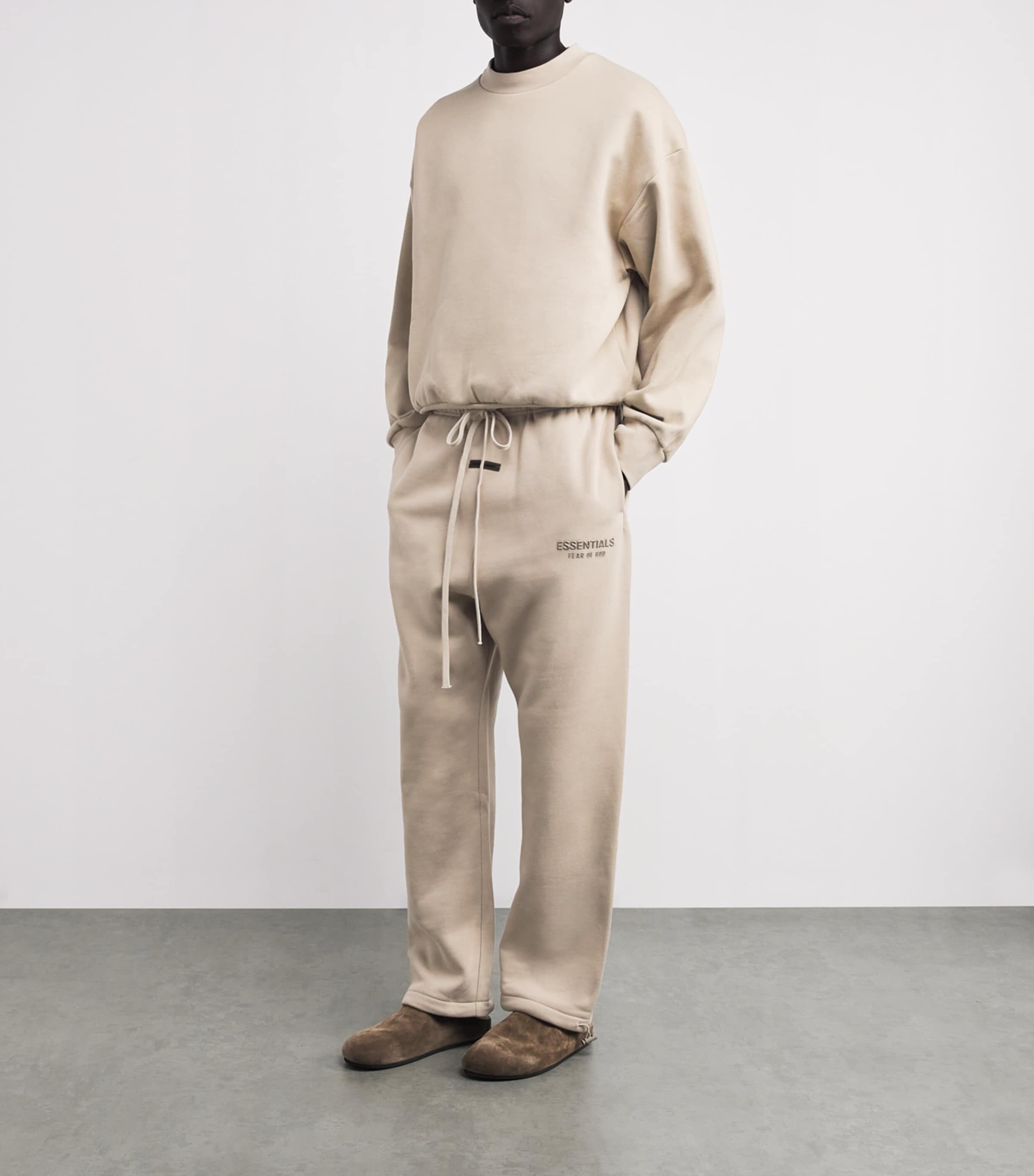 FEAR OF GOD ESSENTIALS Mens Cotton-Blend Open Cuff Sweatpants Timber Image 2