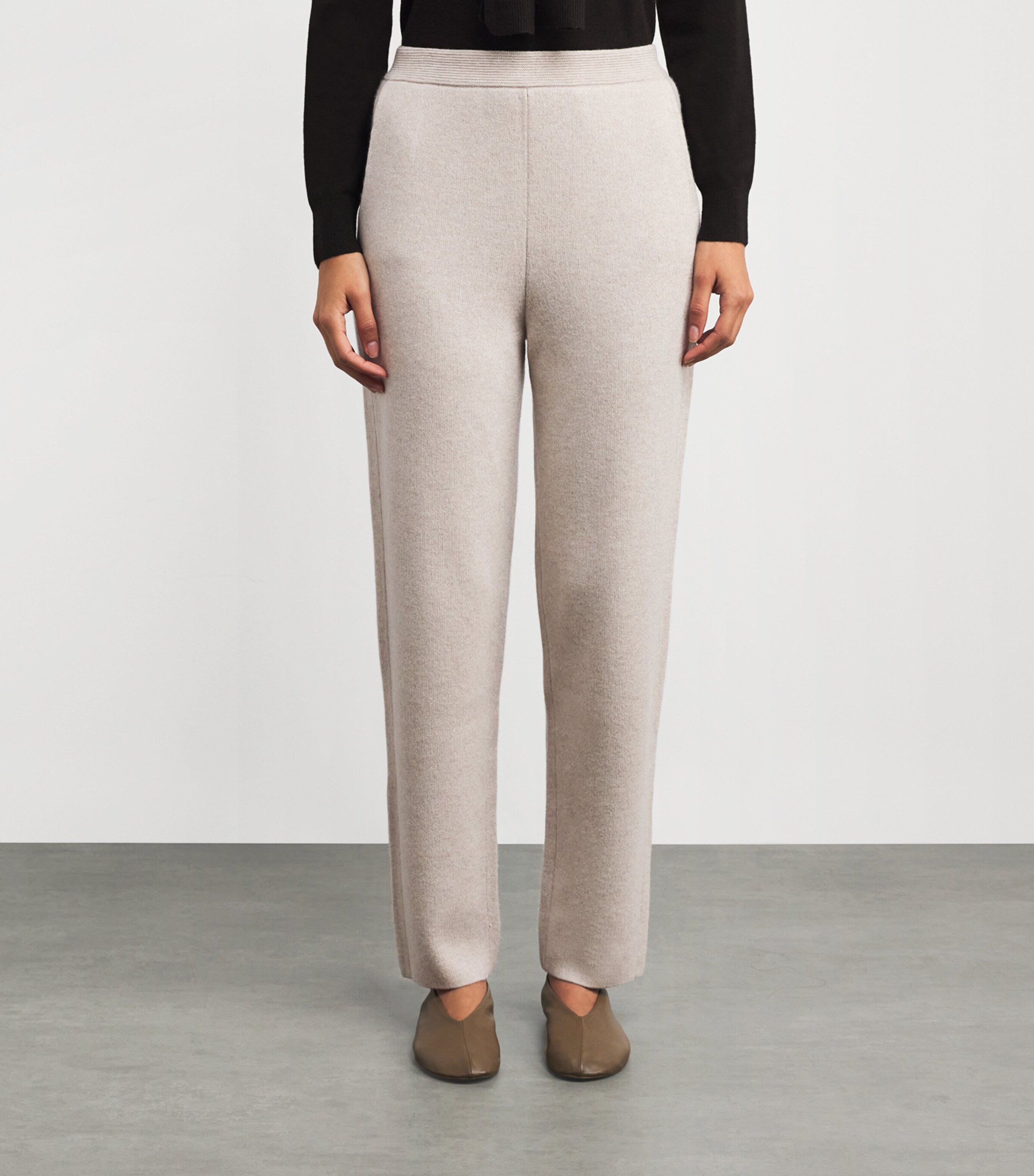 arch 4 Womens Cashmere Holborn Trousers Chai Image 3