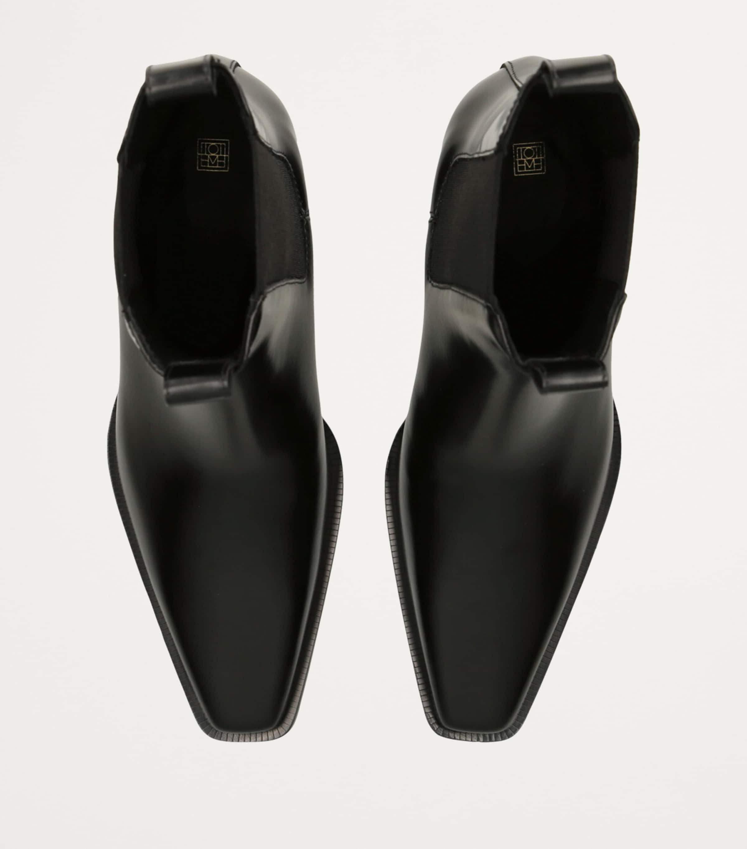 Toteme The City レザーアンクルブーツ 50mm Leather city boots black – TOTEME