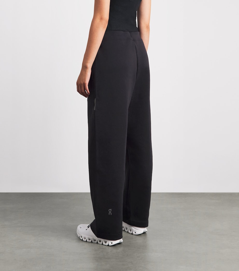 On Womens Focus Tech Sweatpants Black Image 5