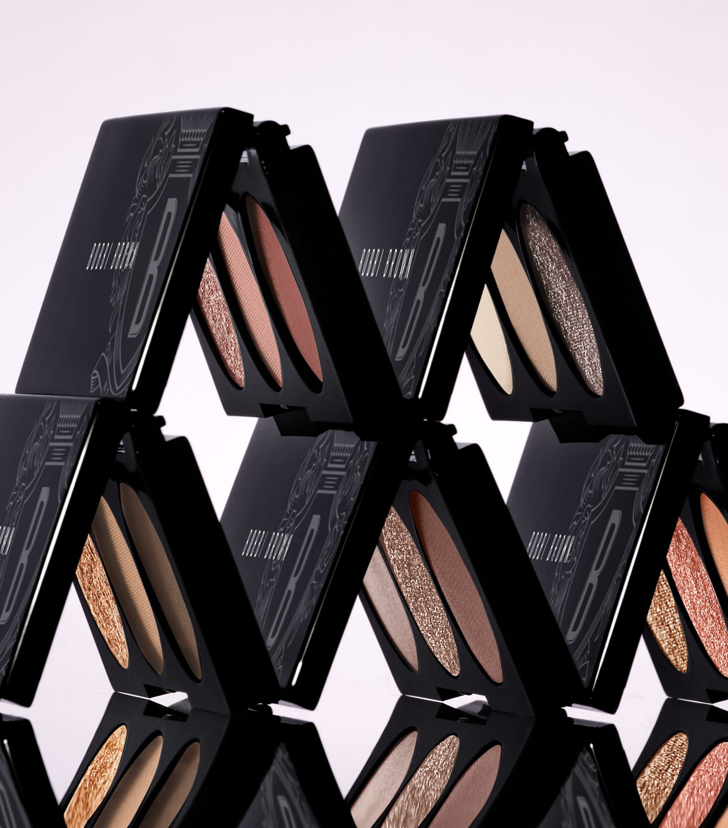 Essential Eyeshadow Trio SMOKEY PLUM Image 5