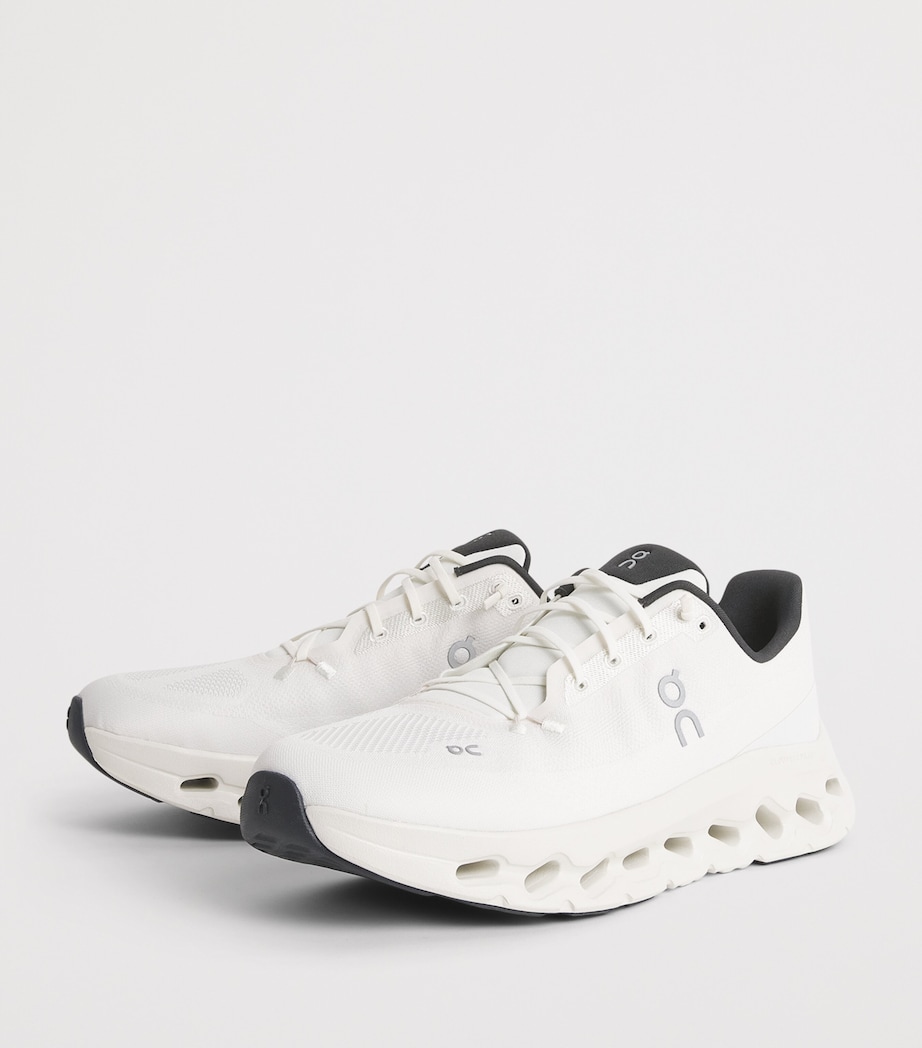 On Mens Cloudtilt Trainers Pearl | Ice Image 3