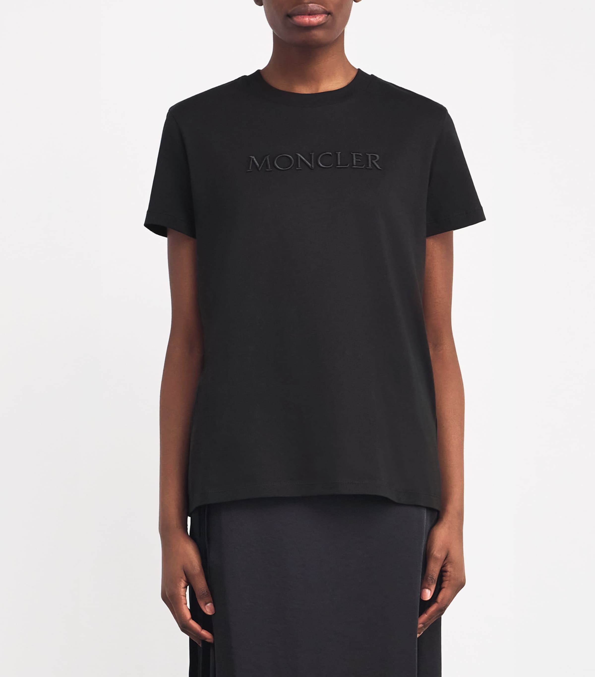 【関税＆送料込み】Moncler Embroidered Tonal Logo Cotton T- W) Moncler Embroidered Tonal Logo Cotton T-Shirt White Ivory