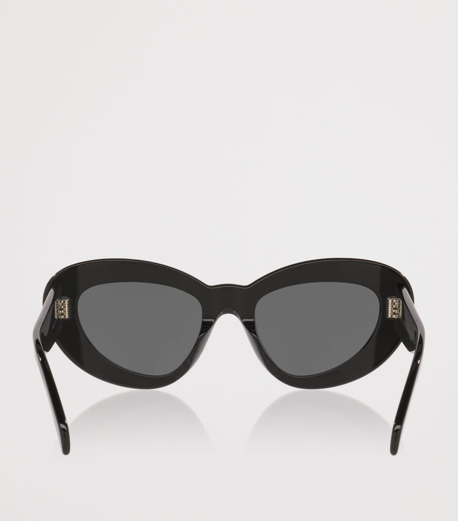 Oversized Cat Eye 3 Dots Sunglasses 1100L1 Image 4