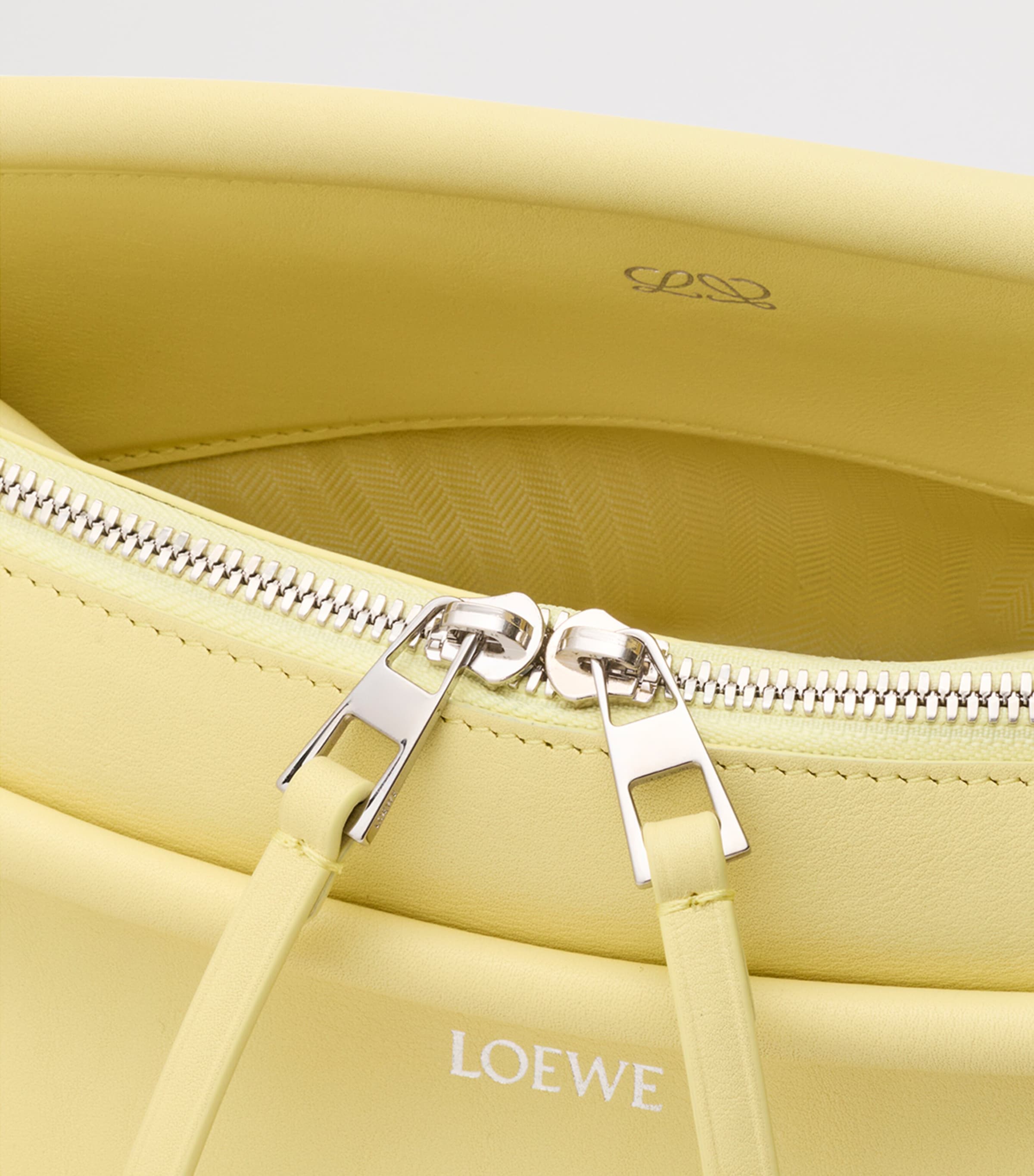 LOEWE Small Leather Whisker Shoulder Bag Vanilla Image 8