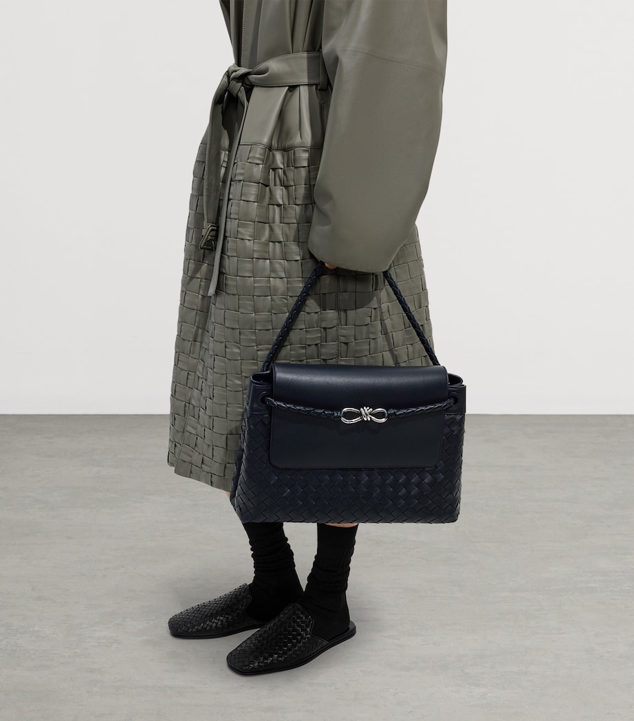 Bottega Veneta Leather Andiamo Messenger Bag Image 3