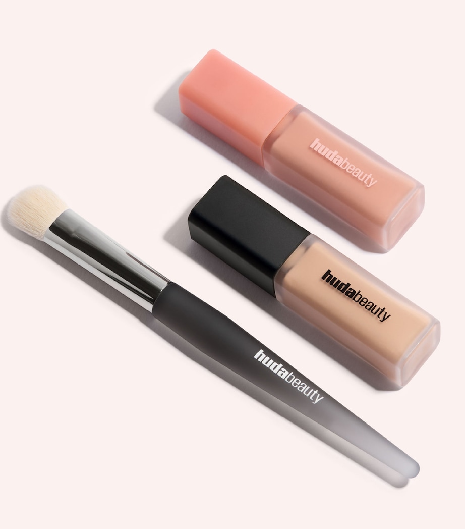 Undereye Buff Brush NO COLOUR Image 3