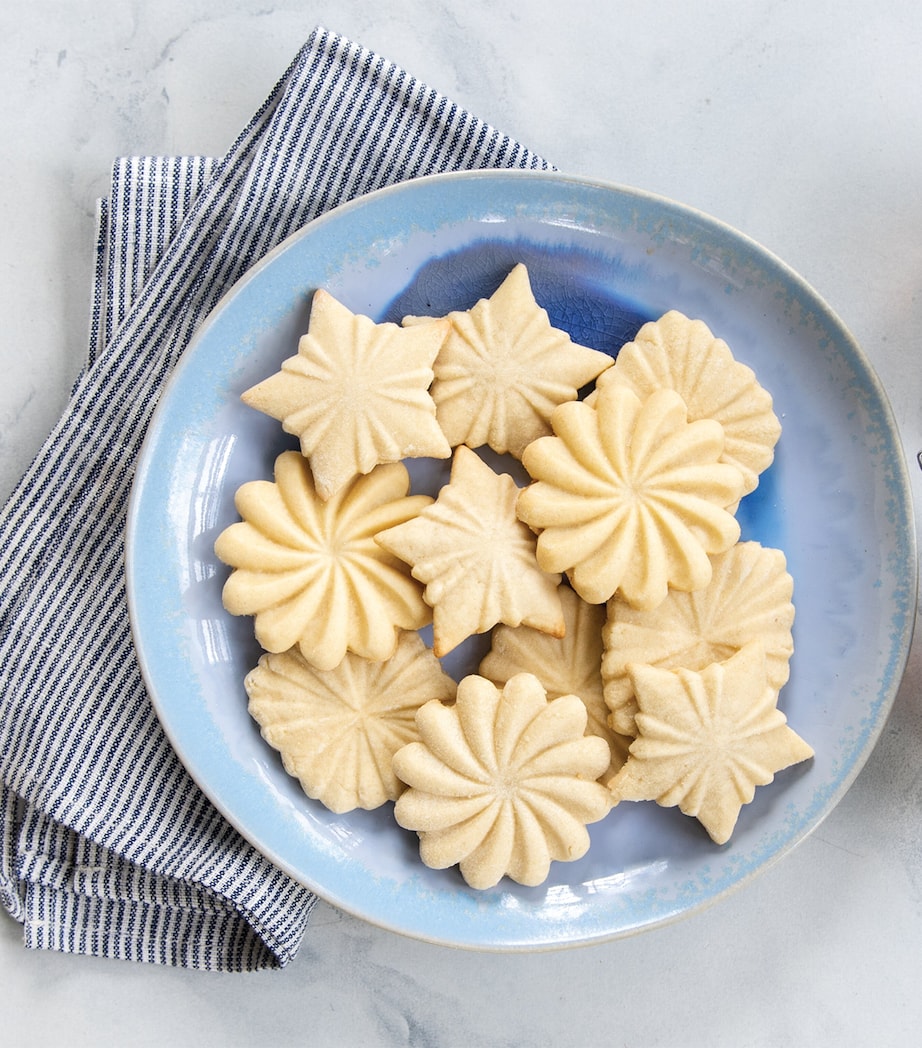 Nordic Ware Pretty Pleated Cookie Stamps Silver Image 4