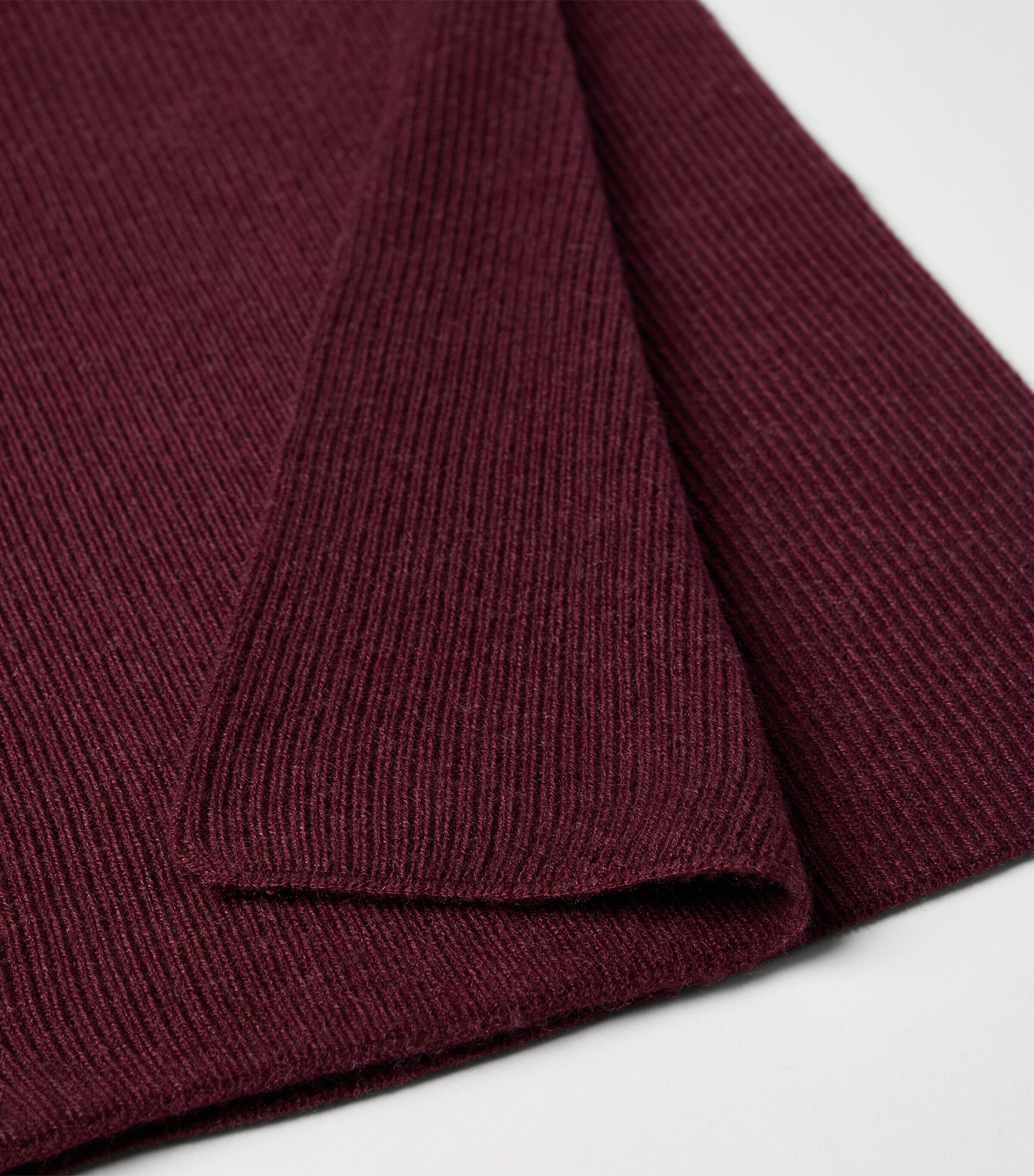 Brunello Cucinelli Womens Cashmere English Rib Scarf Image 5
