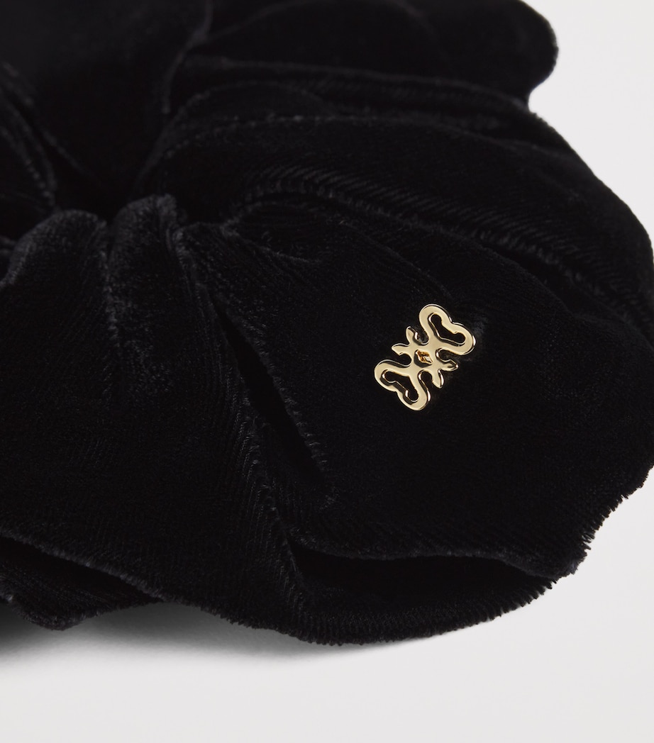 Velvet Logo Scrunchie BLACK Image 2