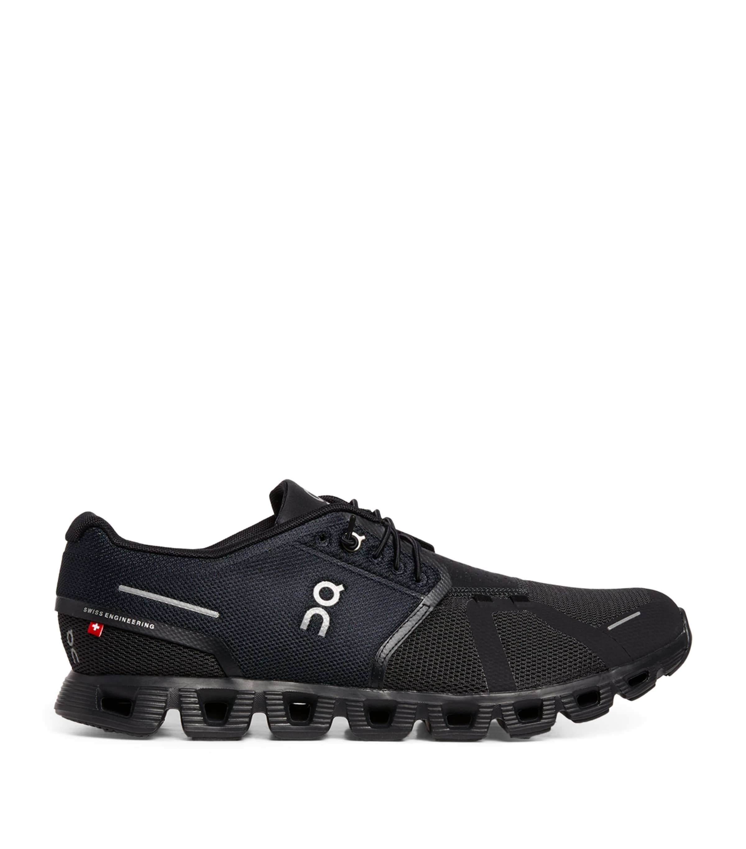 On Running Cloud 5 Trainers In Black