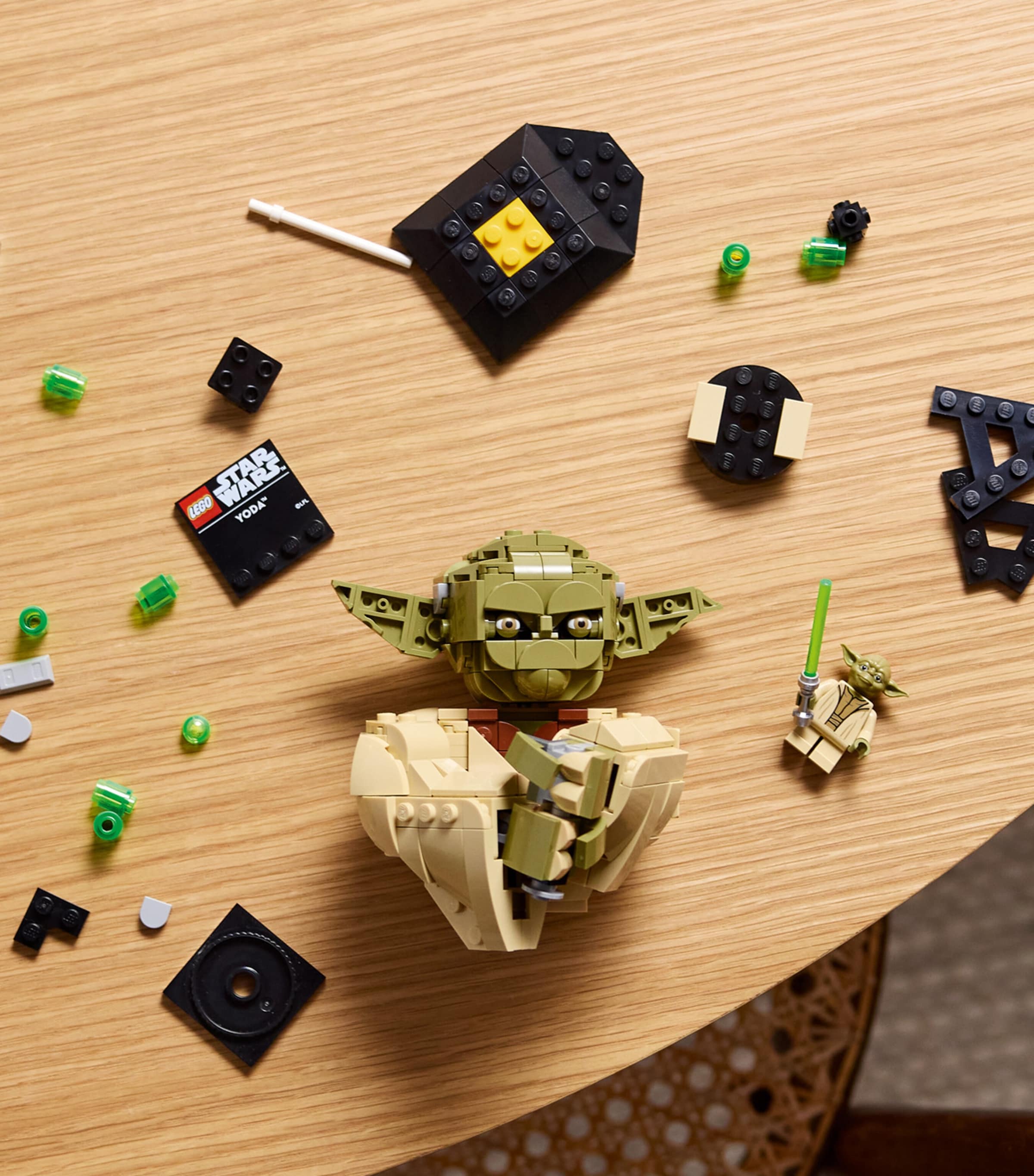Lego LEGO Star Wars Yoda Bust Model Kit for Adults 75438 Image 3