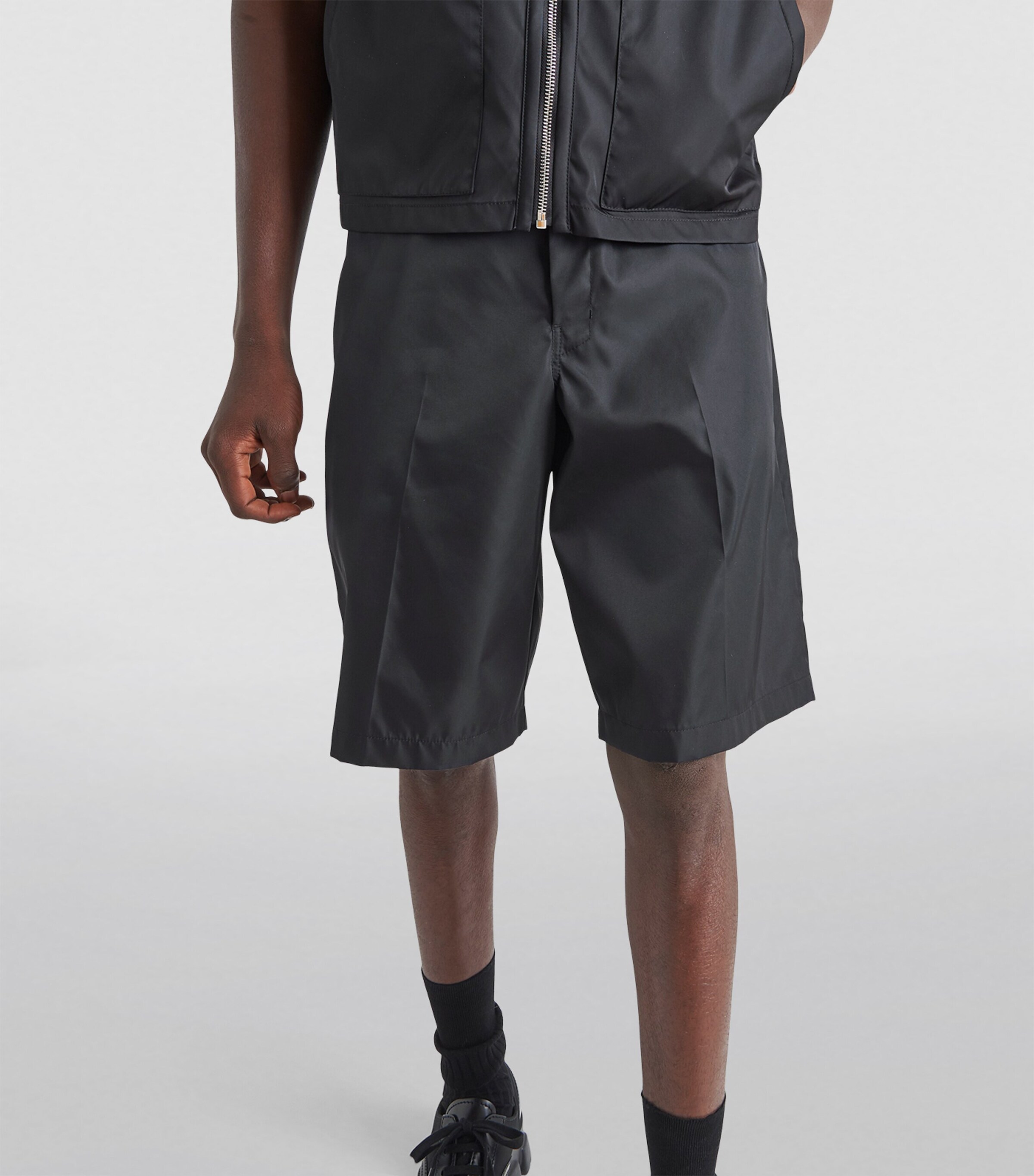 最終値下げ PRADA Re-Nylon Bermuda Shorts 44 Re-Nylon bermuda shorts in black - Prada | Mytheresa