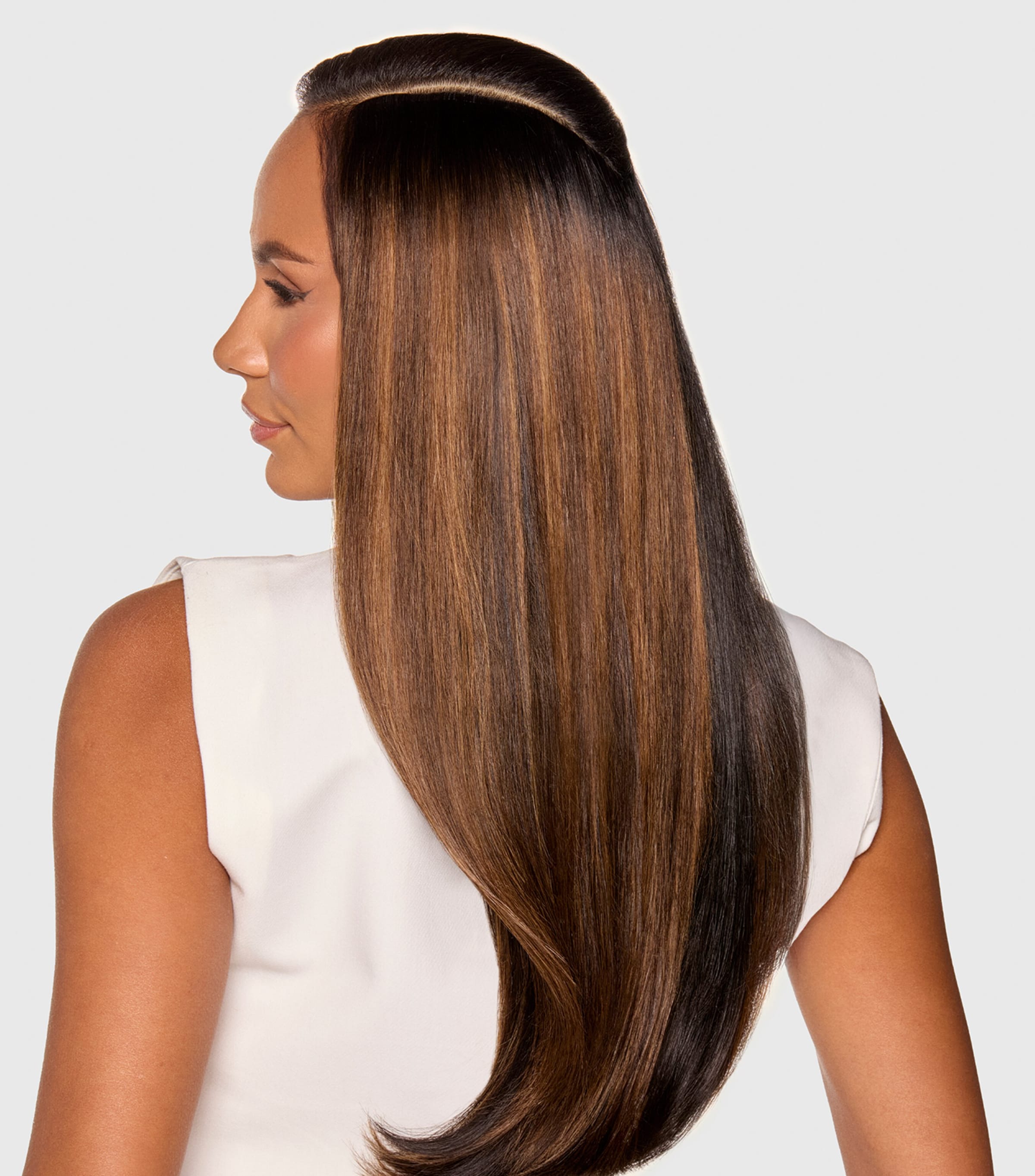 Beauty Works x Huda BARELY THERE Mix & Match Duo Clip-In Hair Extensions (20") BROND'MBRE Image 5