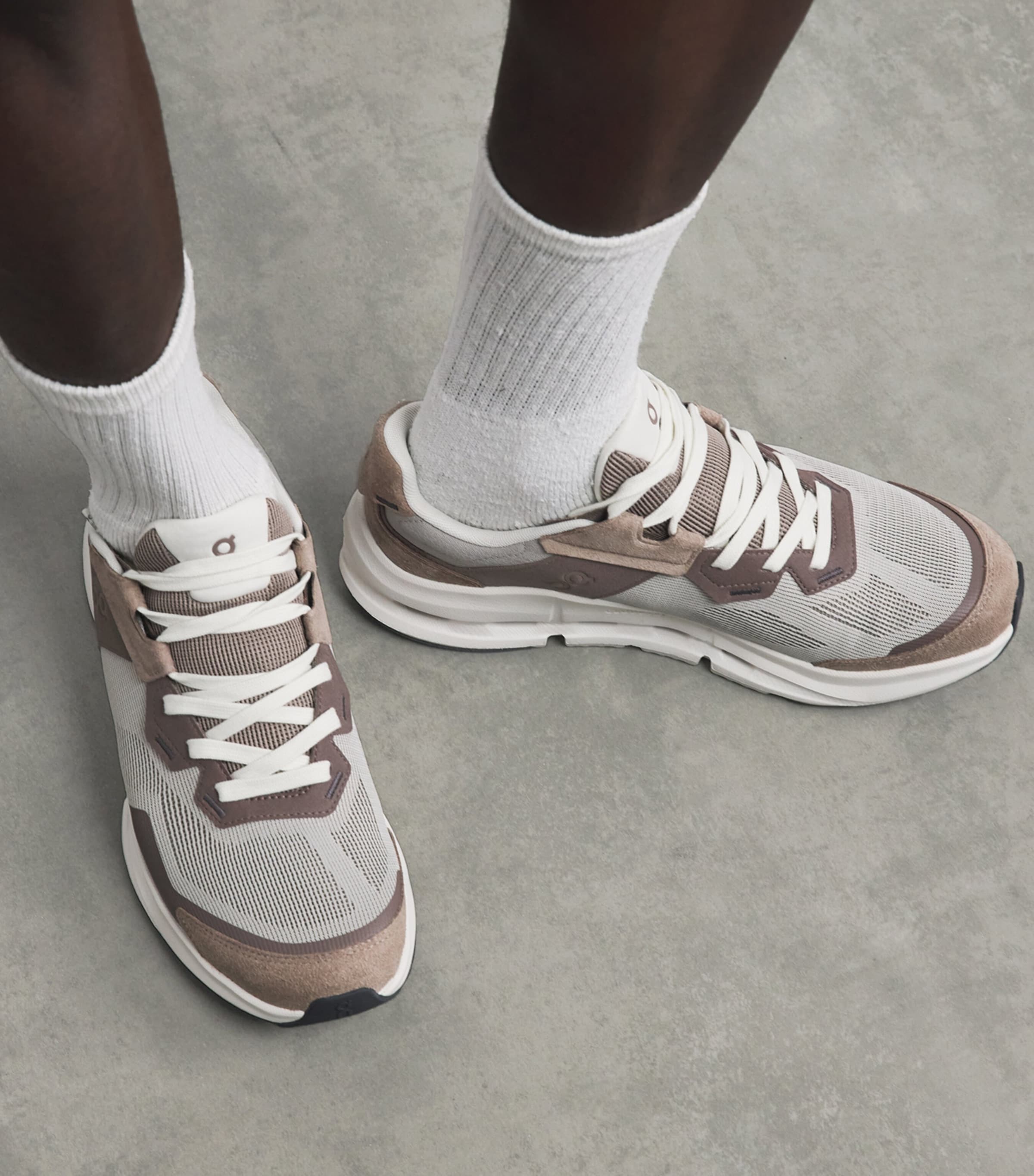 On Mens Cloudnova Rift Trainers Fog | Ash Image 2
