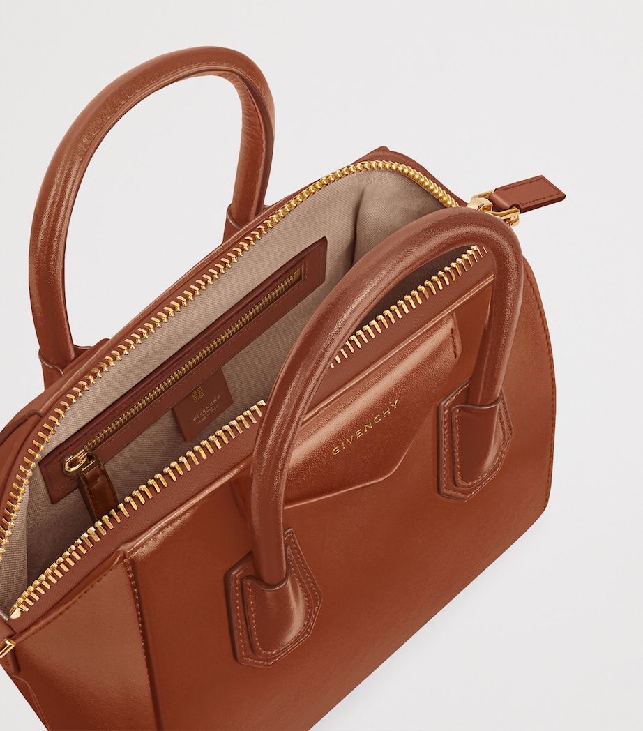 Small Leather Antigona Top-Handle Bag CARAMEL BROWN Image 4