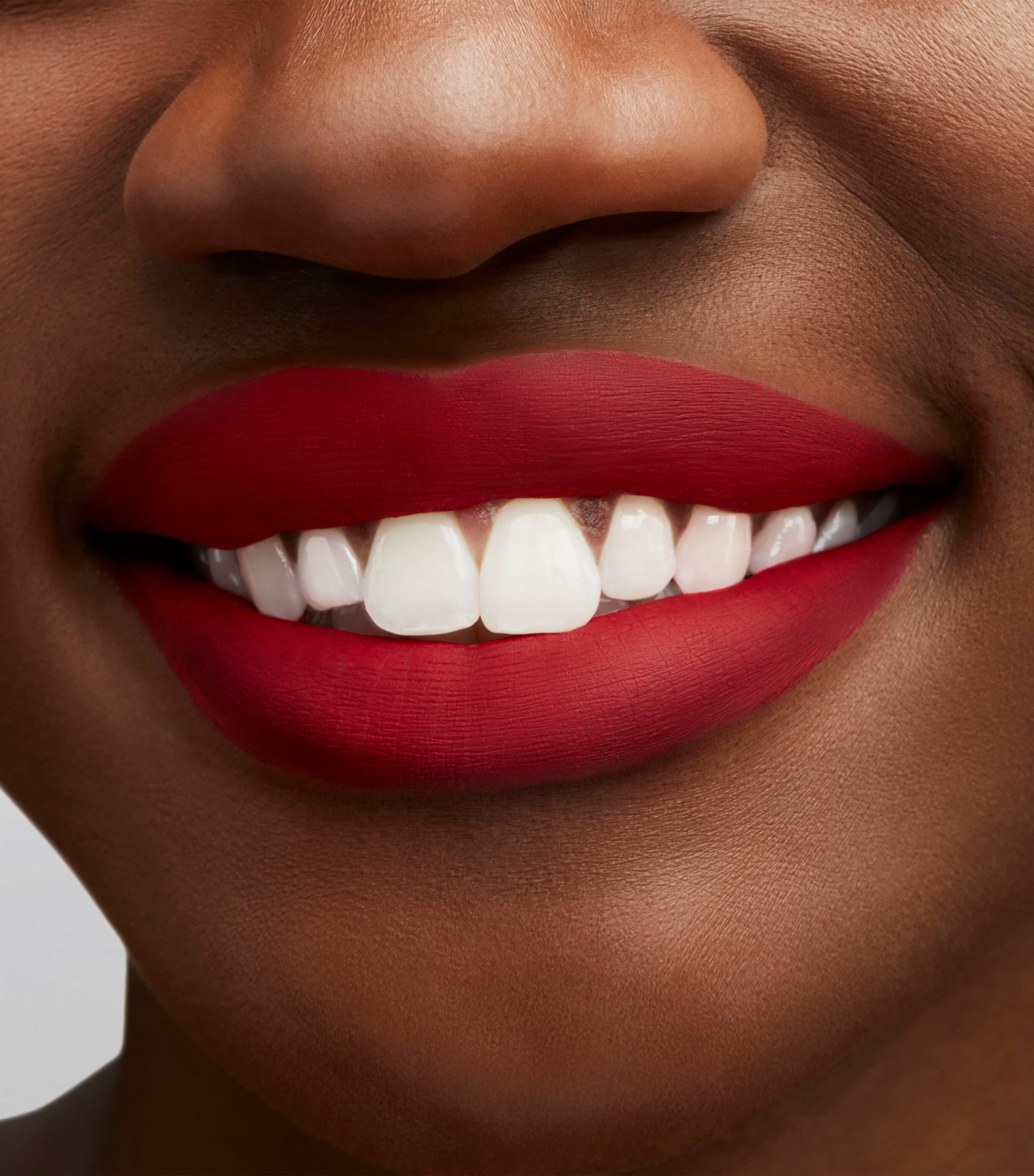 MAC Retro Matte Liquid Lipcolour Ruby Phew! Image 5