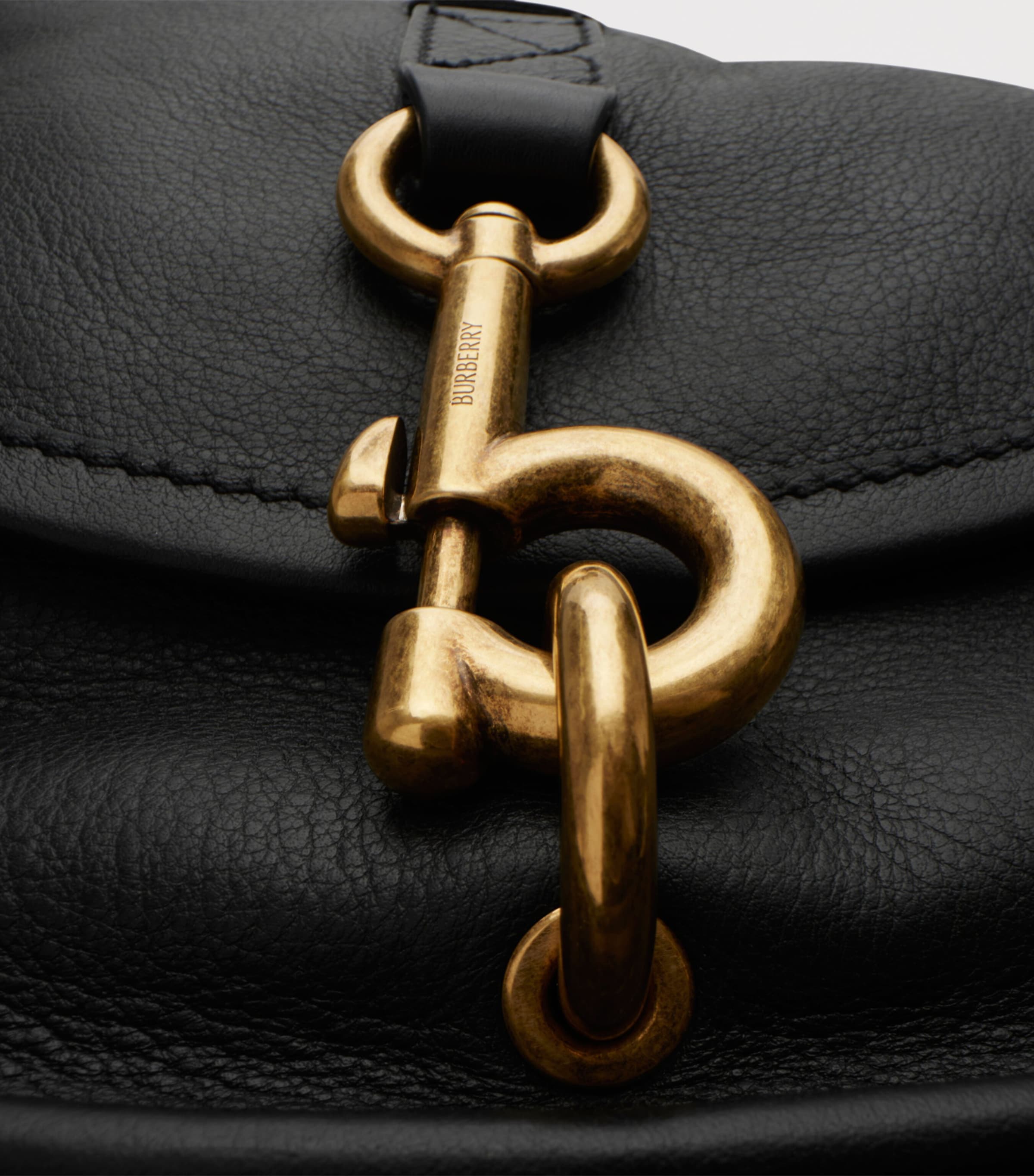 Small Calf Leather B Clip Messenger Bag BLACK Image 6