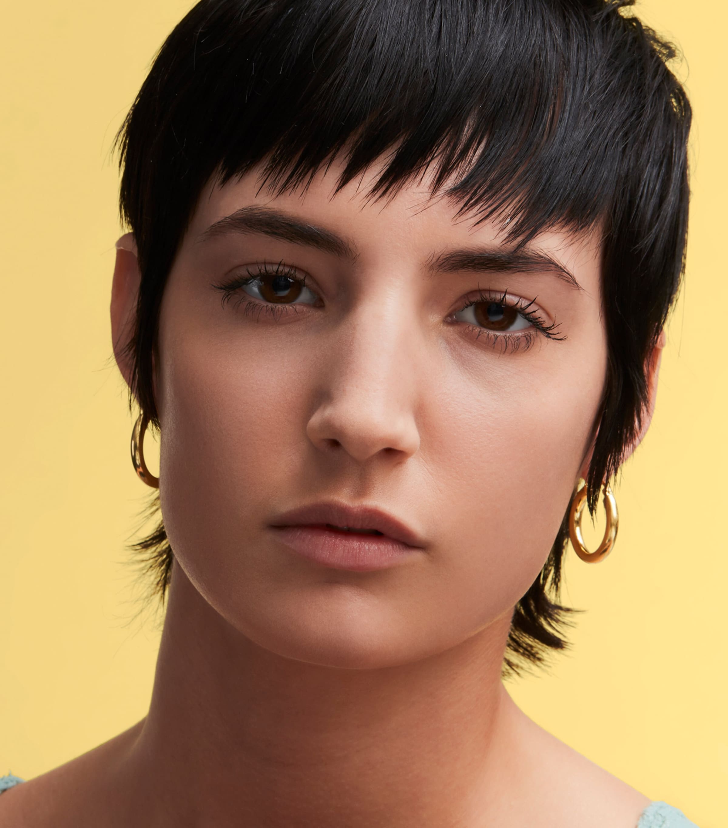 Studio Radiance Face and Body Foundation C2 Image 4