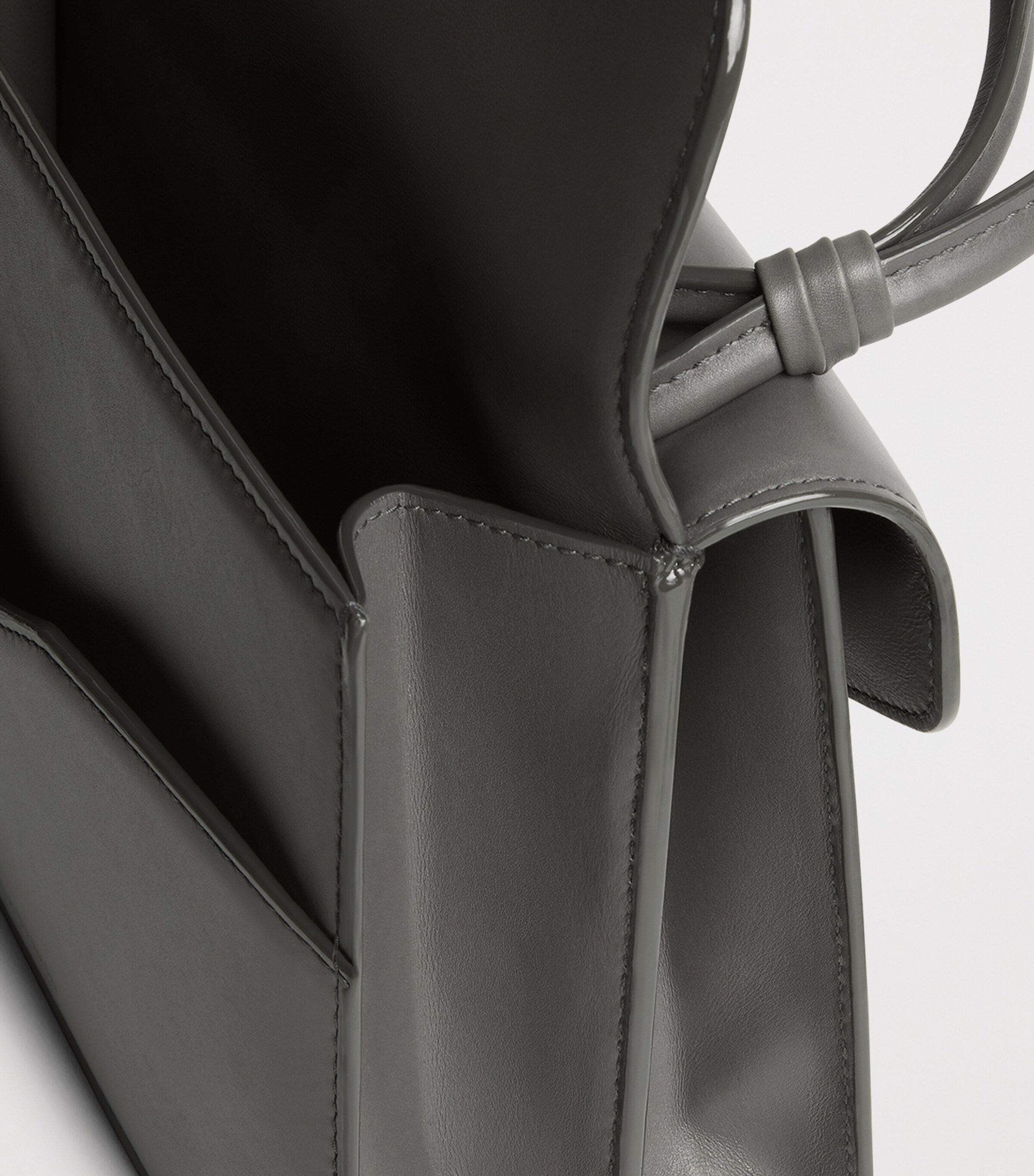 Bottega Veneta Leather Nodo Piano Top-Handle Bag Image 5